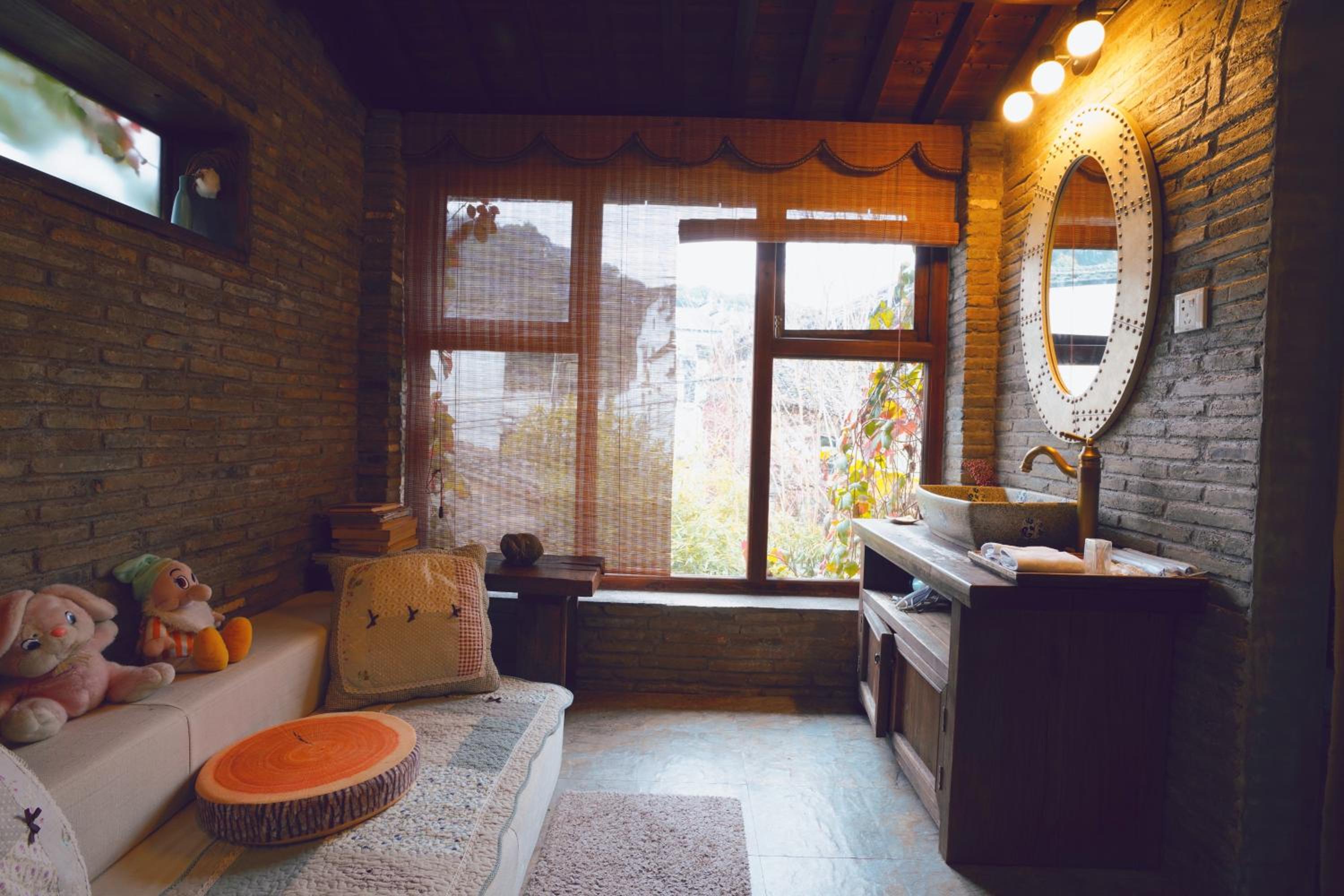 WuYuan QiYe YanXiang Guesthouse