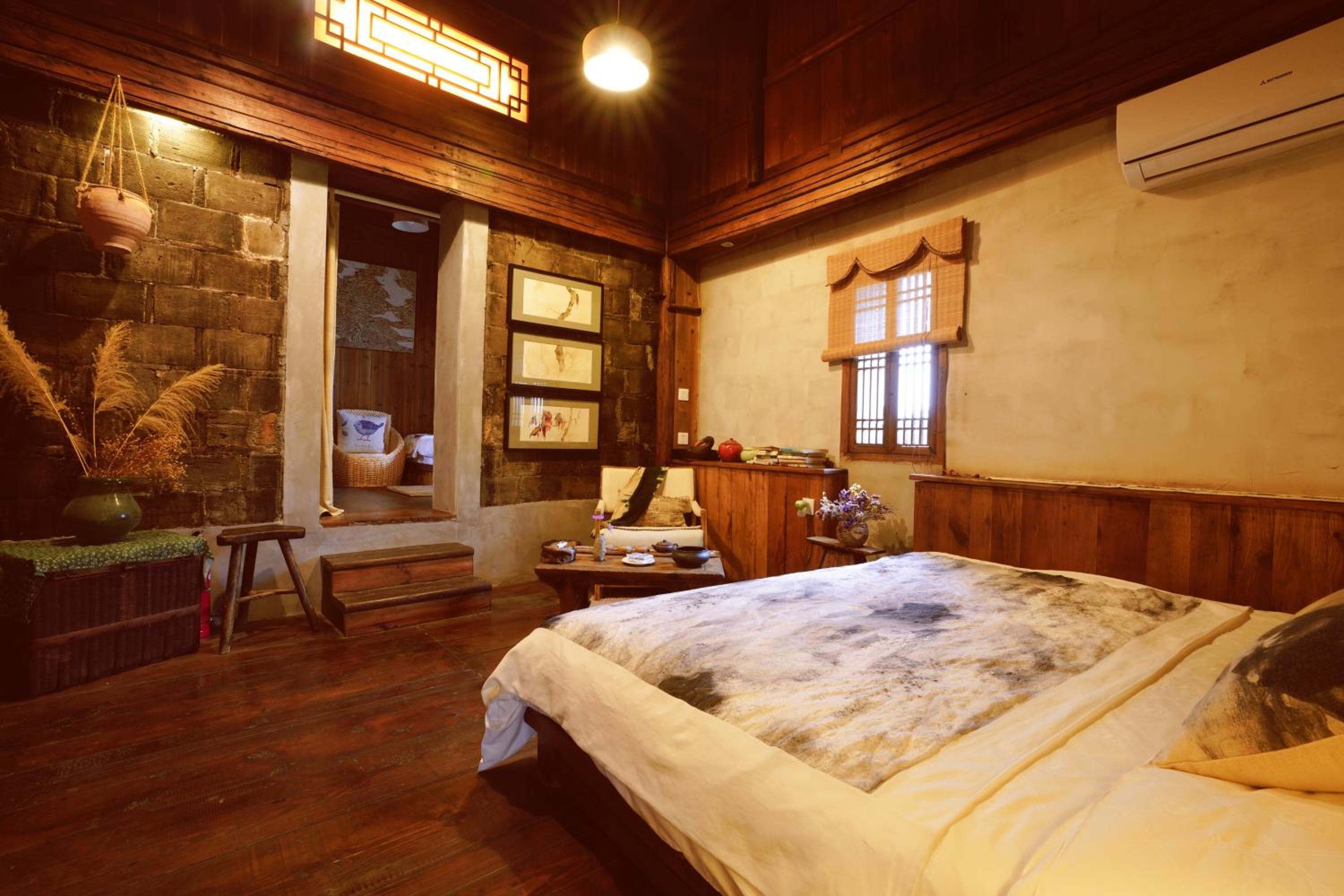 WuYuan QiYe YanXiang Guesthouse