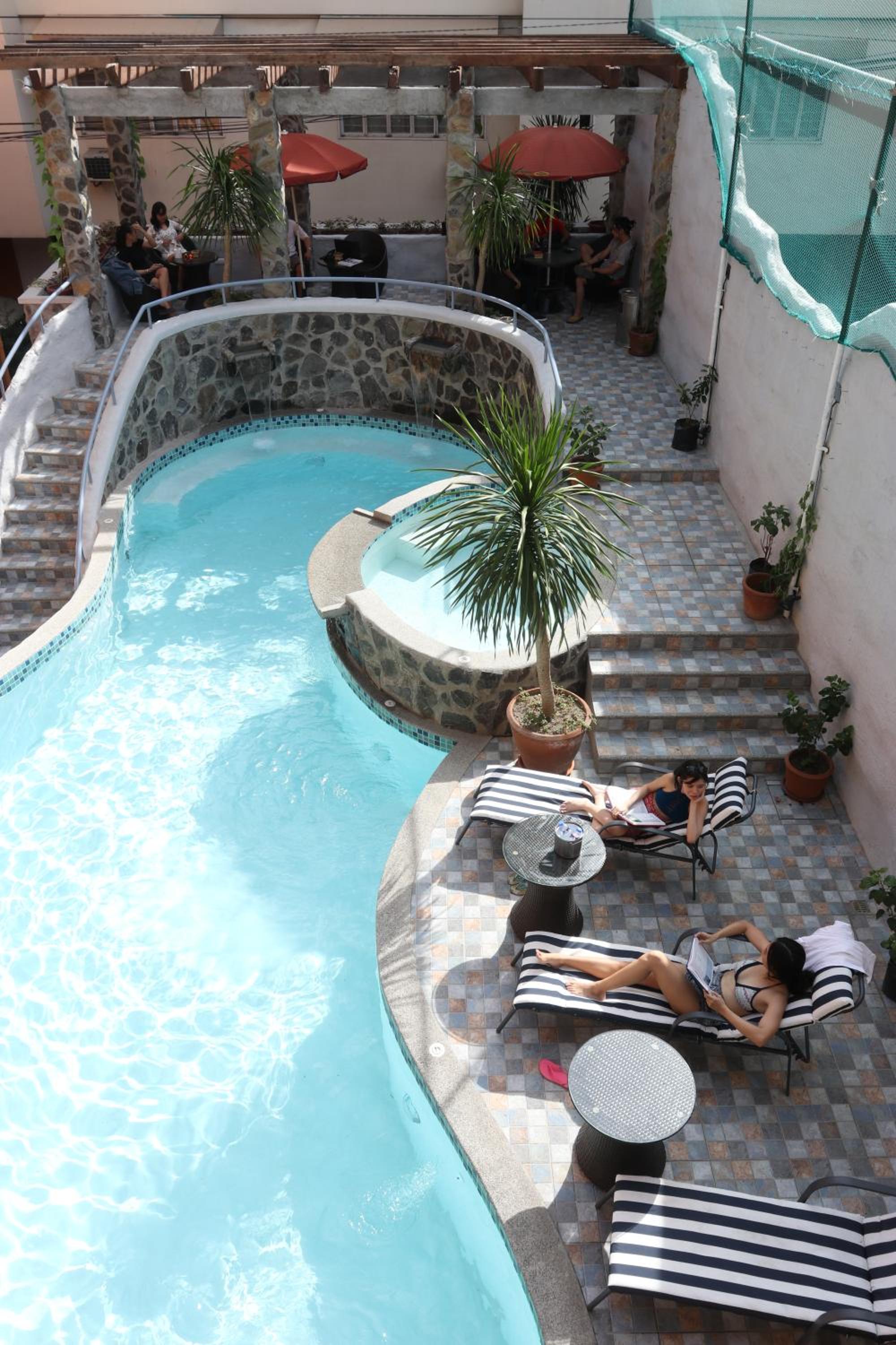 1775 Adriatico Suites