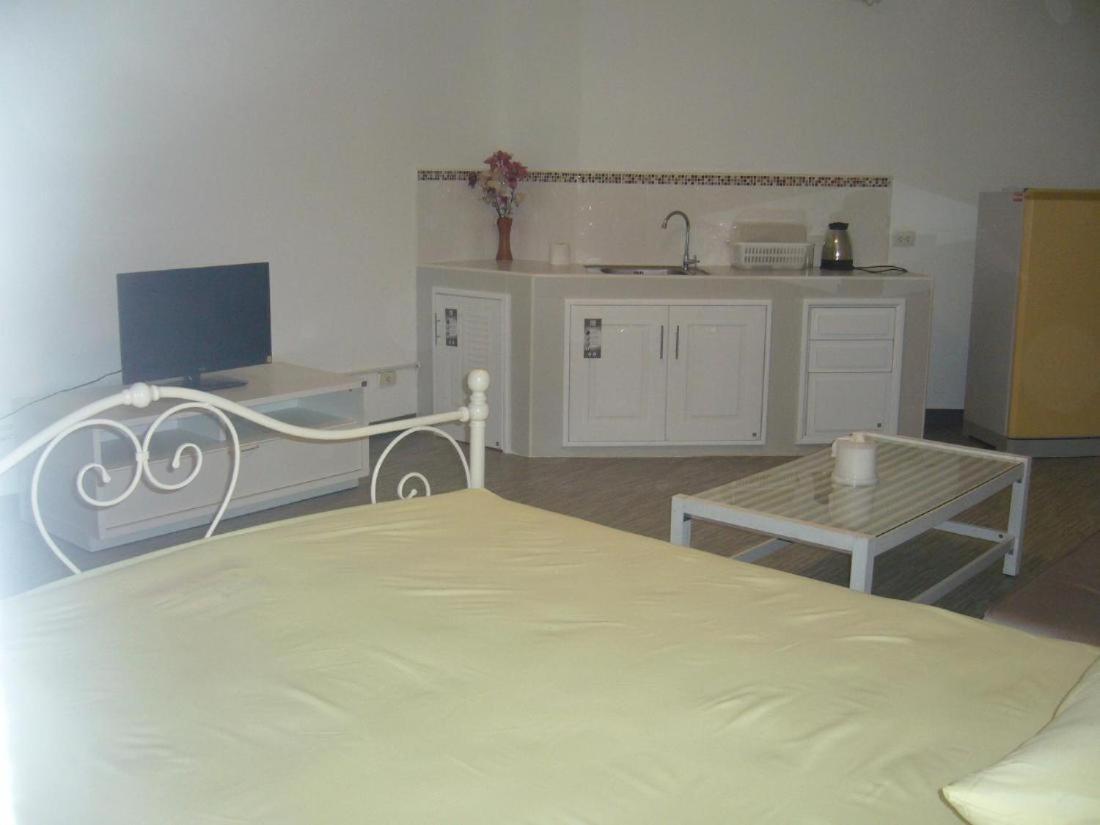 Chan Kim Don Mueang Guest House Triple room