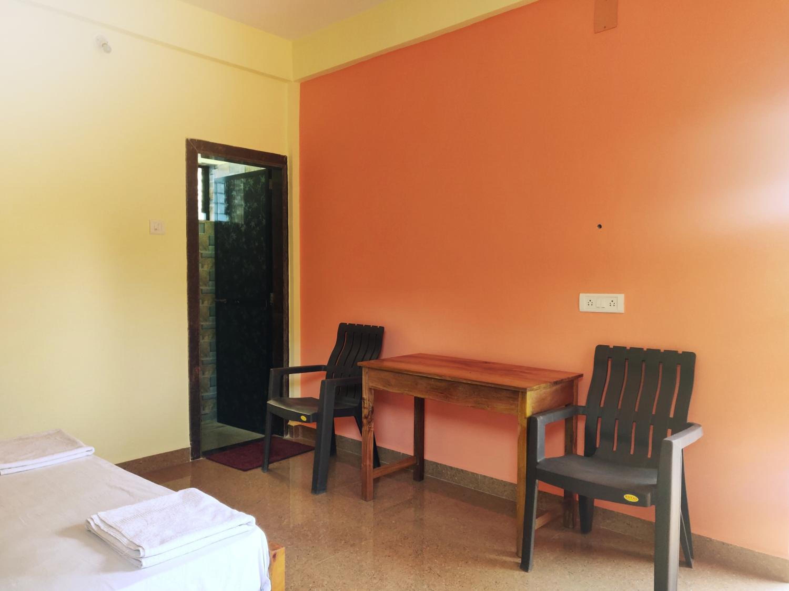 Morjim Sunset Hotel