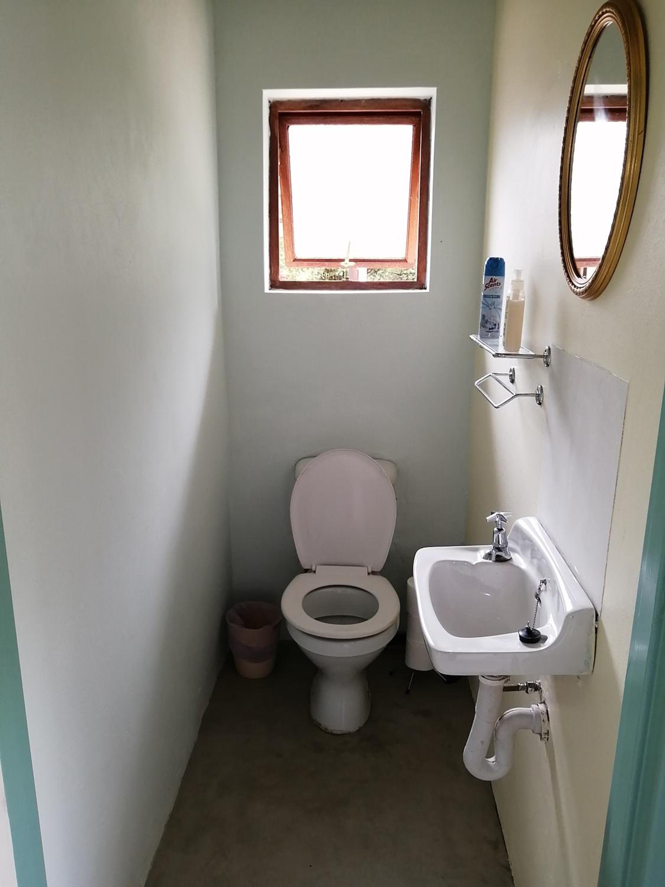 L Chiam Self-Catering Cottage view 3