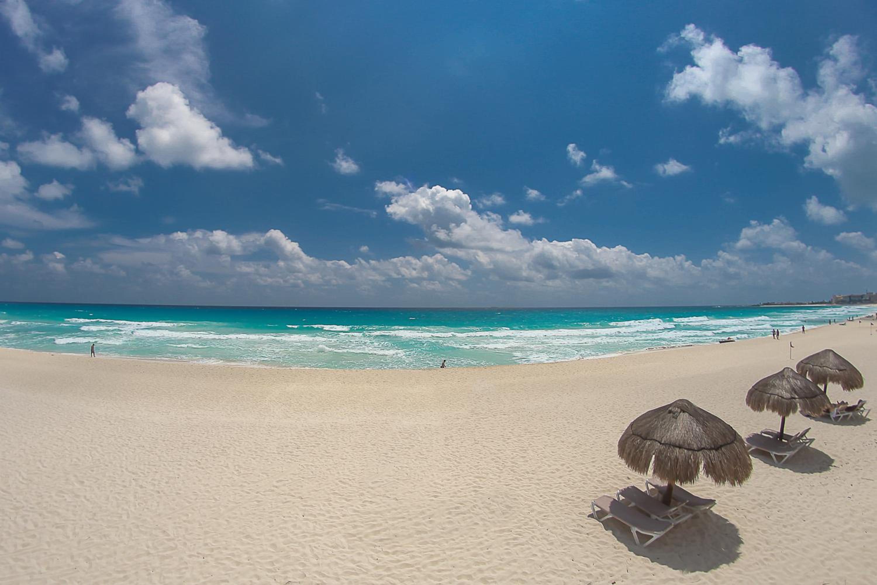 Brisas Shores Beach & OceanFront Apartments 1 or 2 bedrooms Cancun Hotel Zone