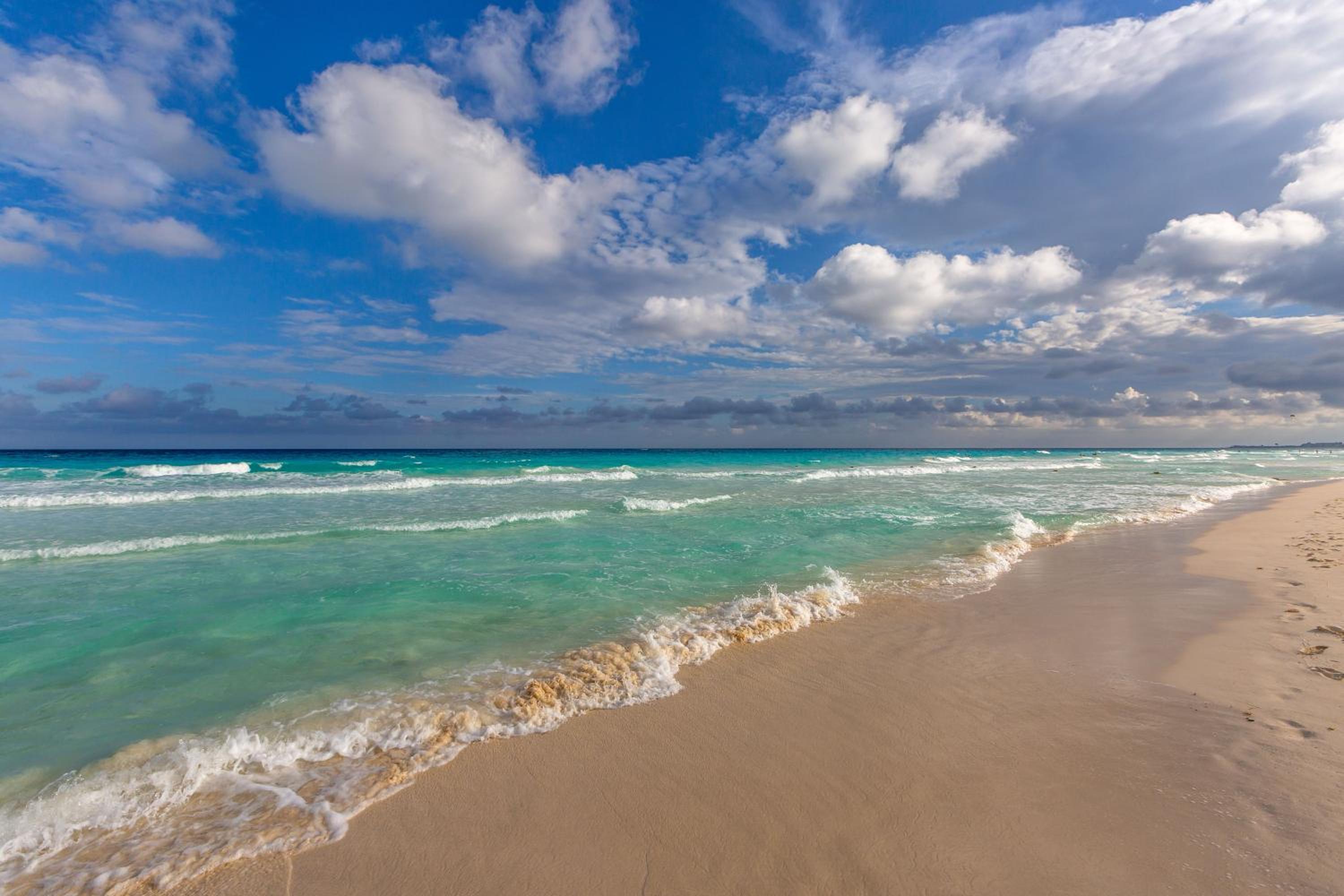 Brisas Shores Beach & OceanFront Apartments 1 or 2 bedrooms Cancun Hotel Zone