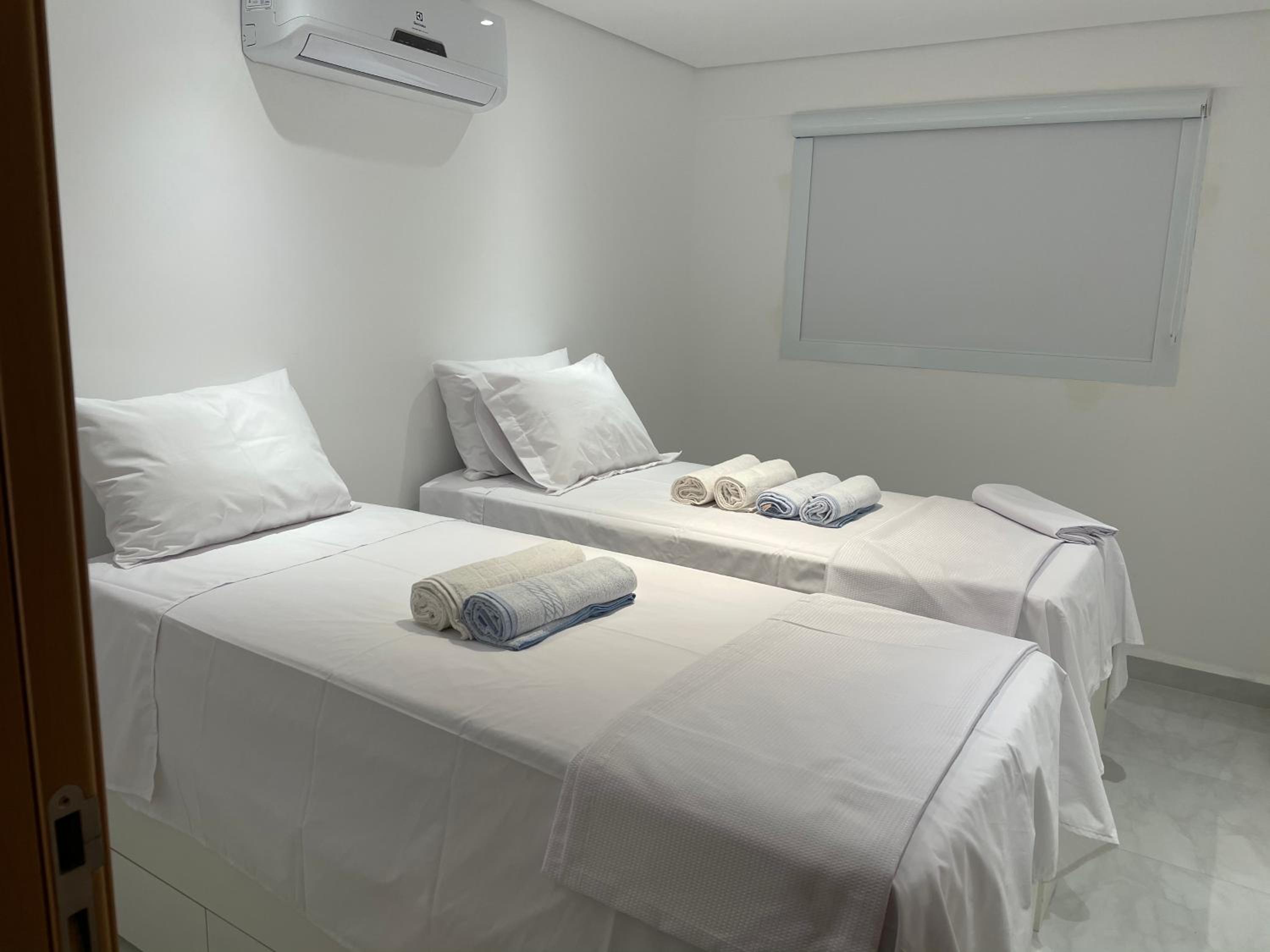 Apartamento com 2 quartos a 50 metros da praia