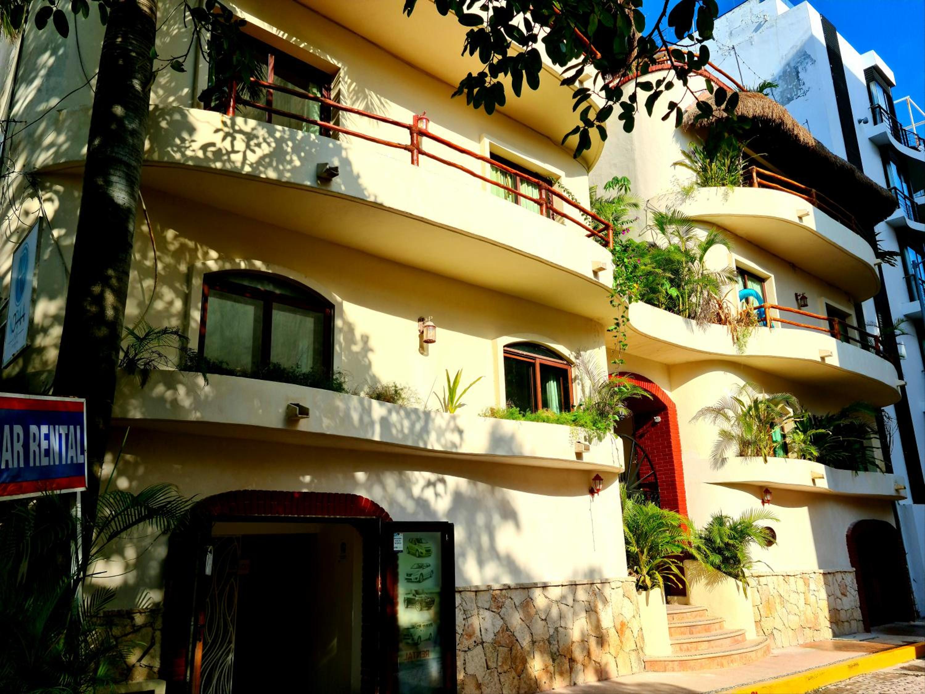 Luxury Villa steps to the beach & 5ta av, AMAZING view 4