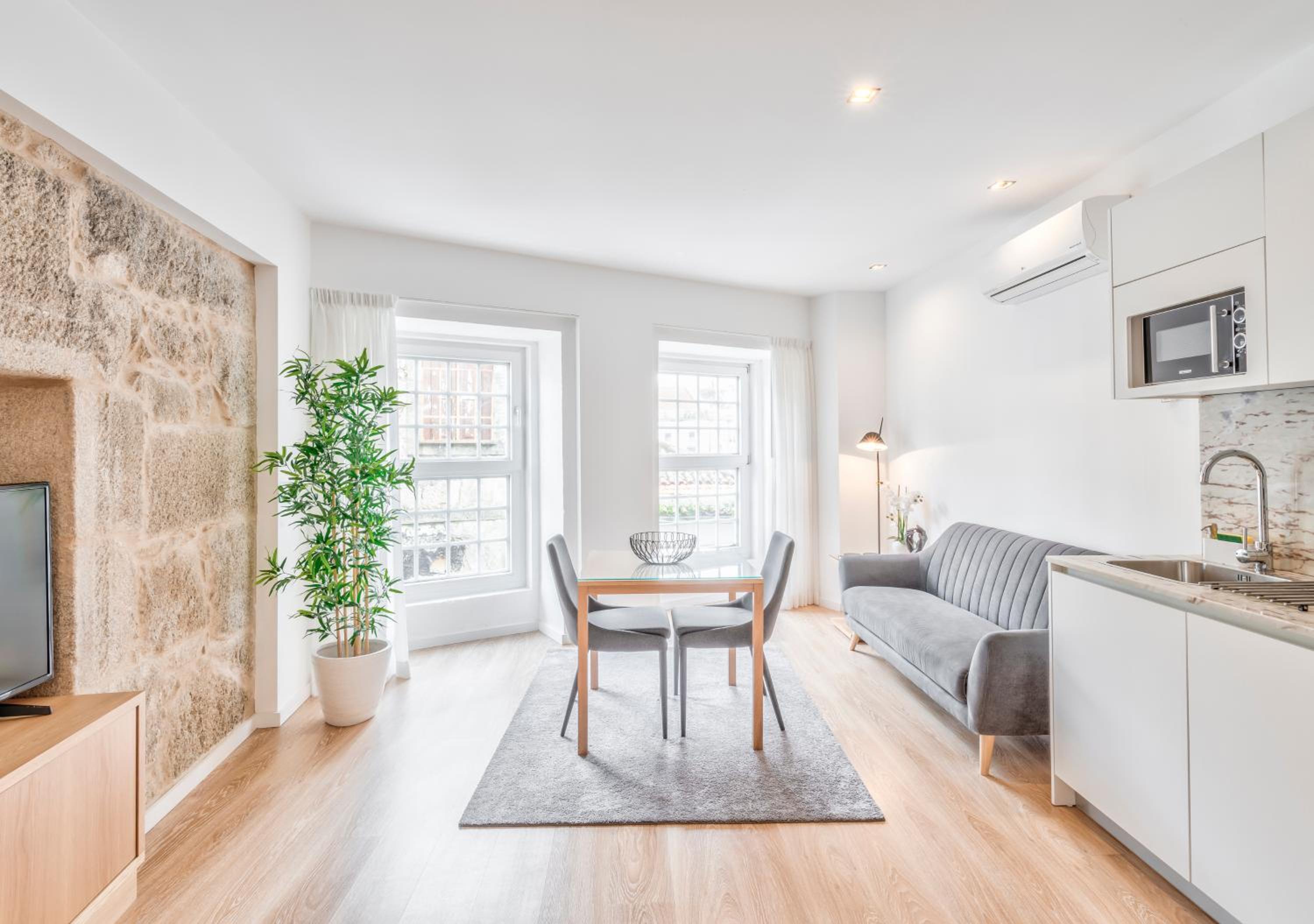 Oporto Comfort Dom Hugo - Historic Apartments