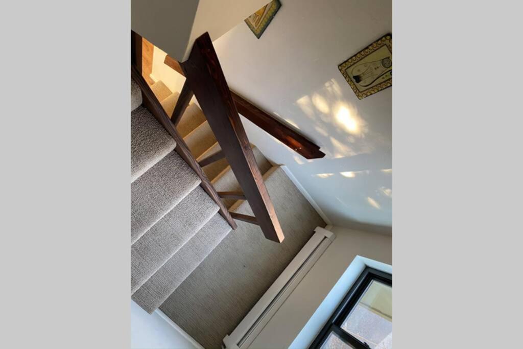 Very Spacious apartment close to Lions Head Gondola view 2