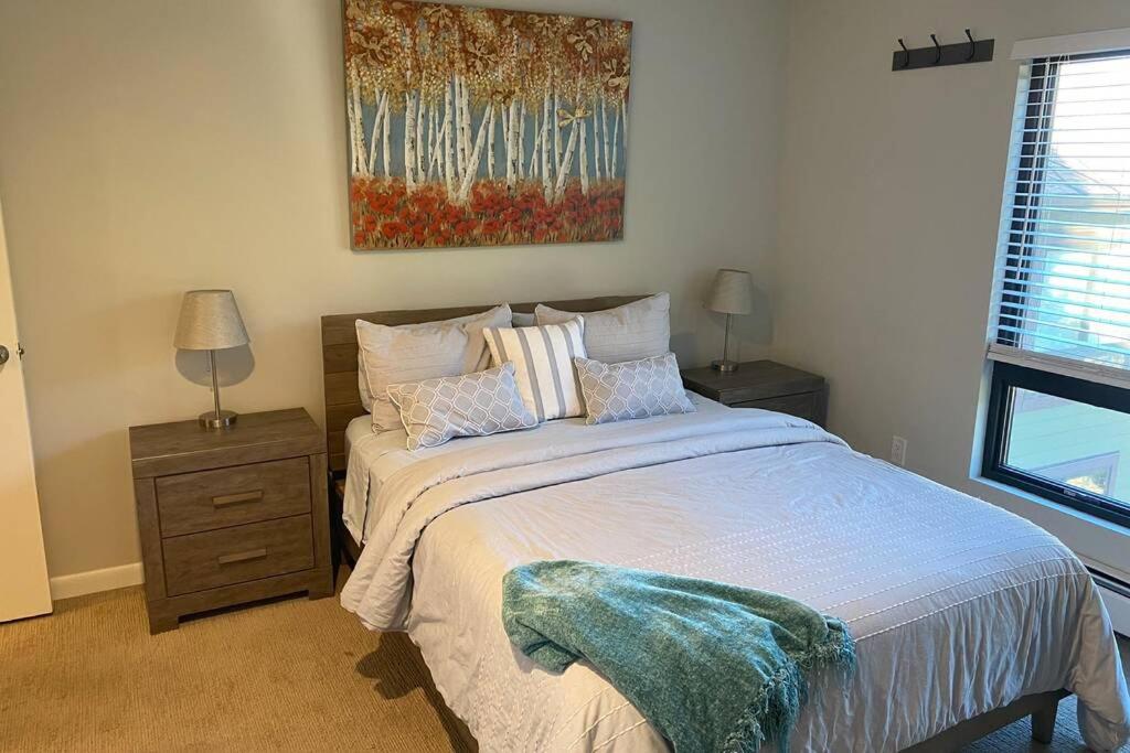Very Spacious apartment close to Lions Head Gondola view 4