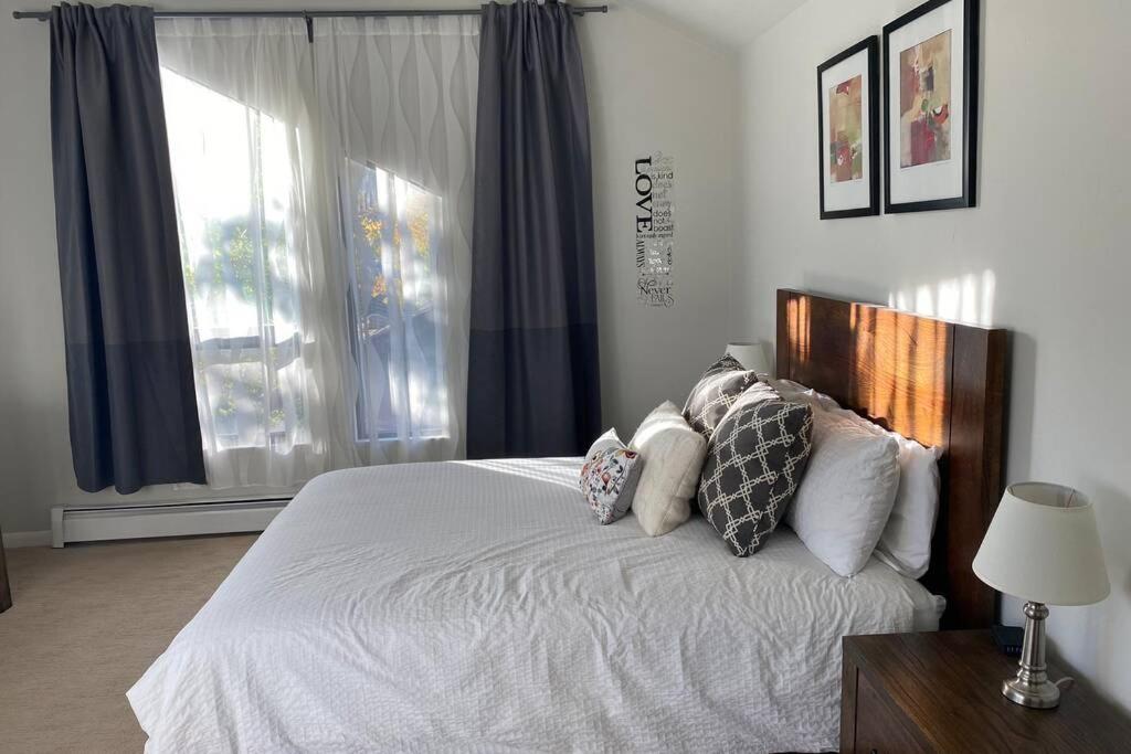 Very Spacious apartment close to Lions Head Gondola view 5