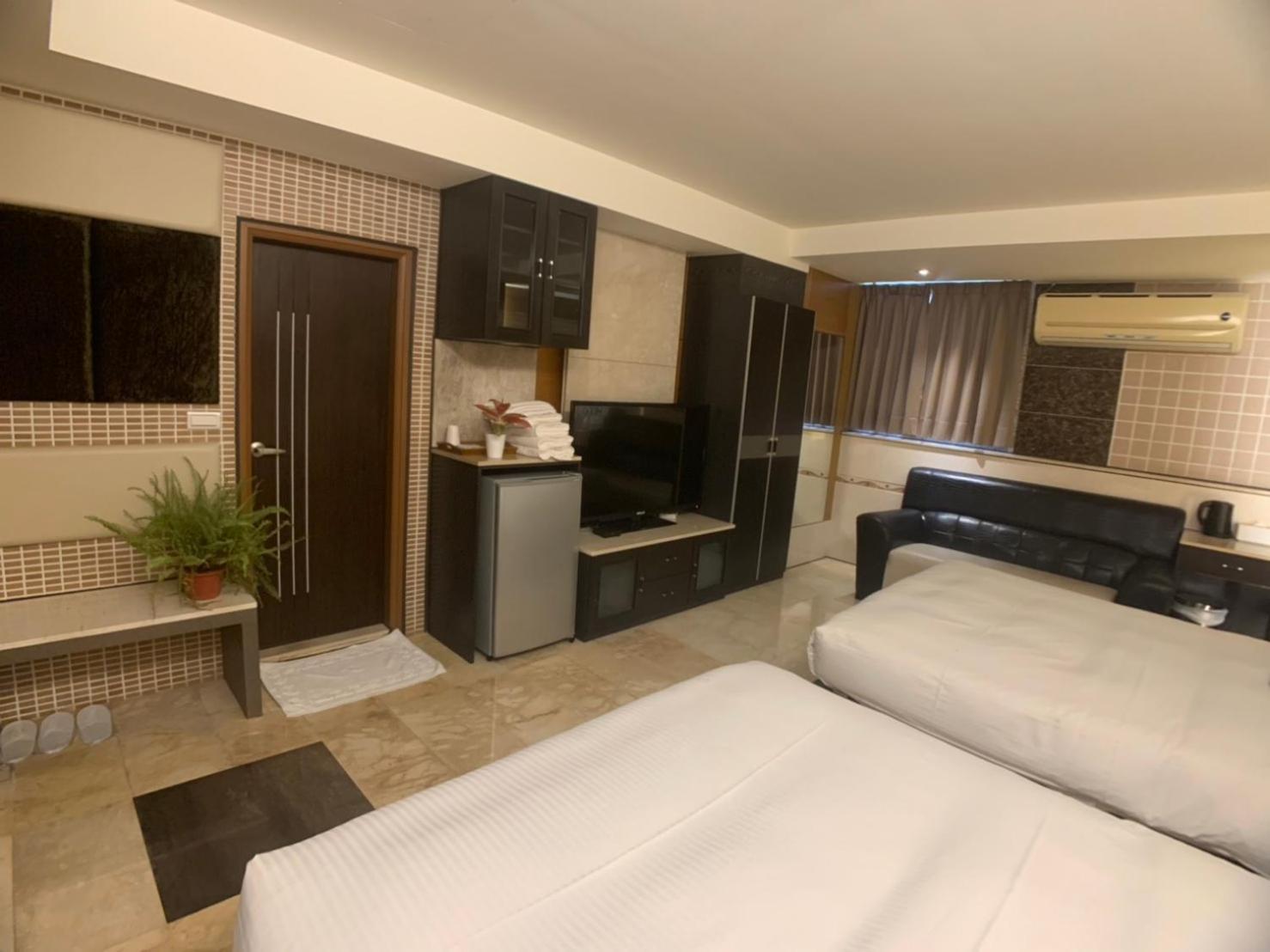 Michelle hotel
