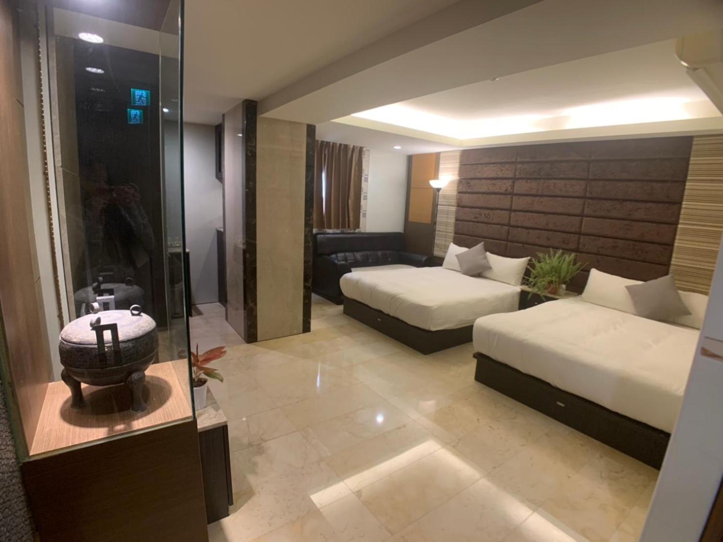 Michelle hotel