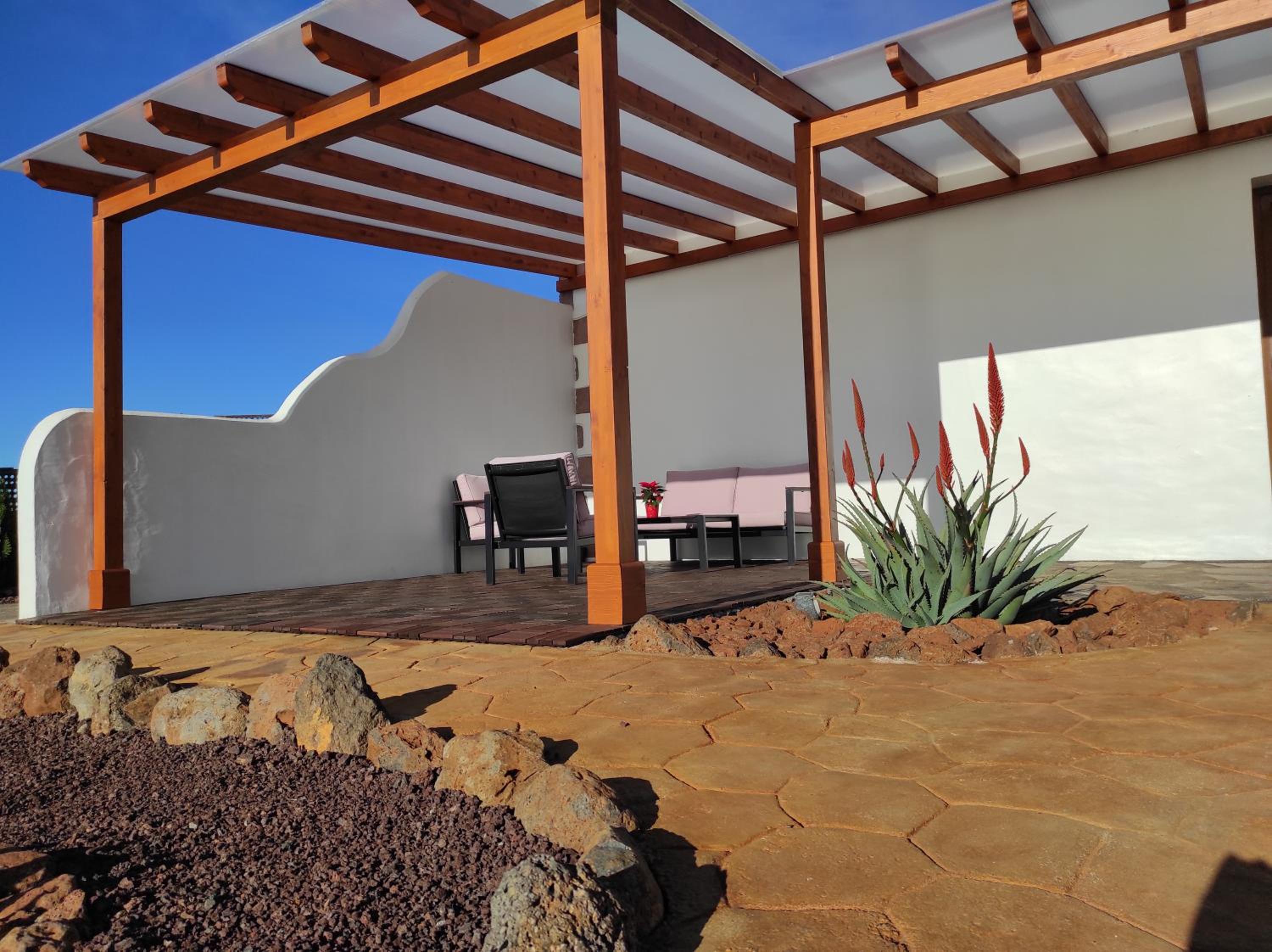 Casa Los Almendros Jacuzzi Garden view 4