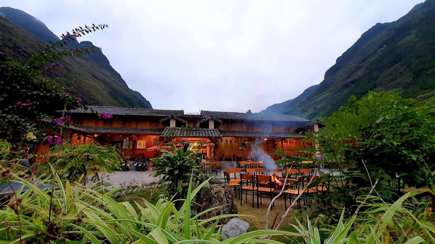 Meo Vac Clay House view 3