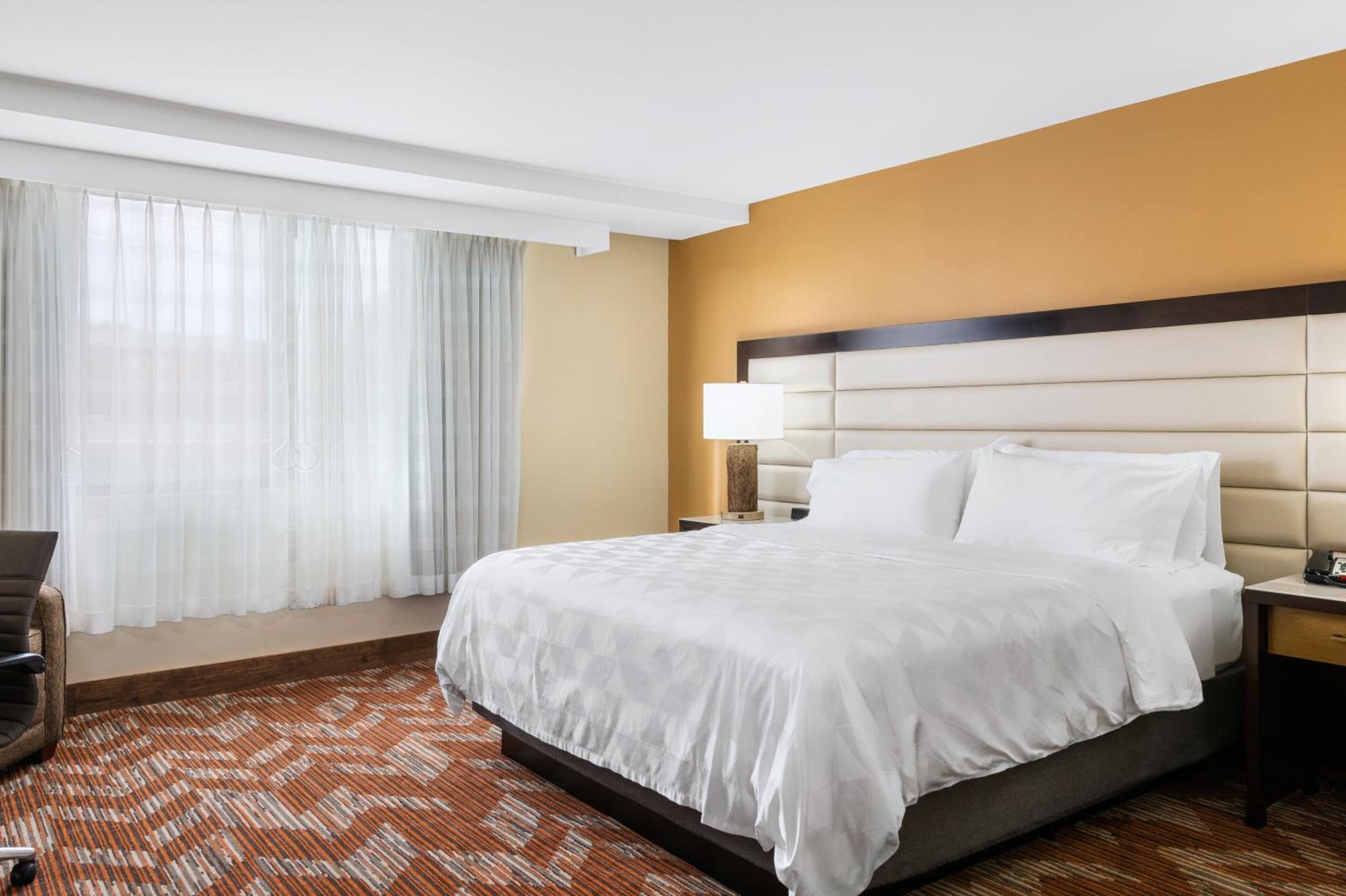 Doubletree By Hilton Greensboro Airport