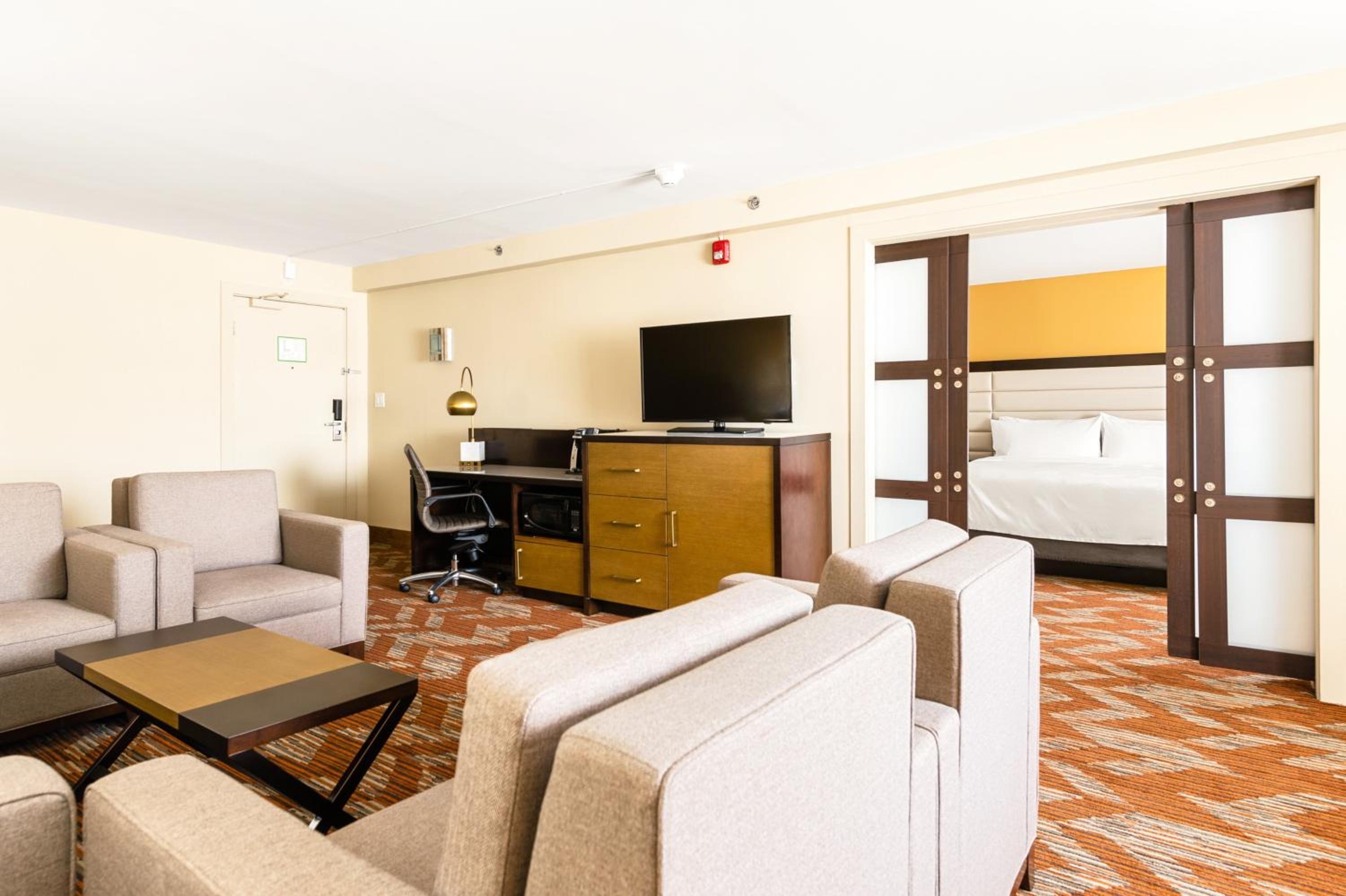 Doubletree By Hilton Greensboro Airport