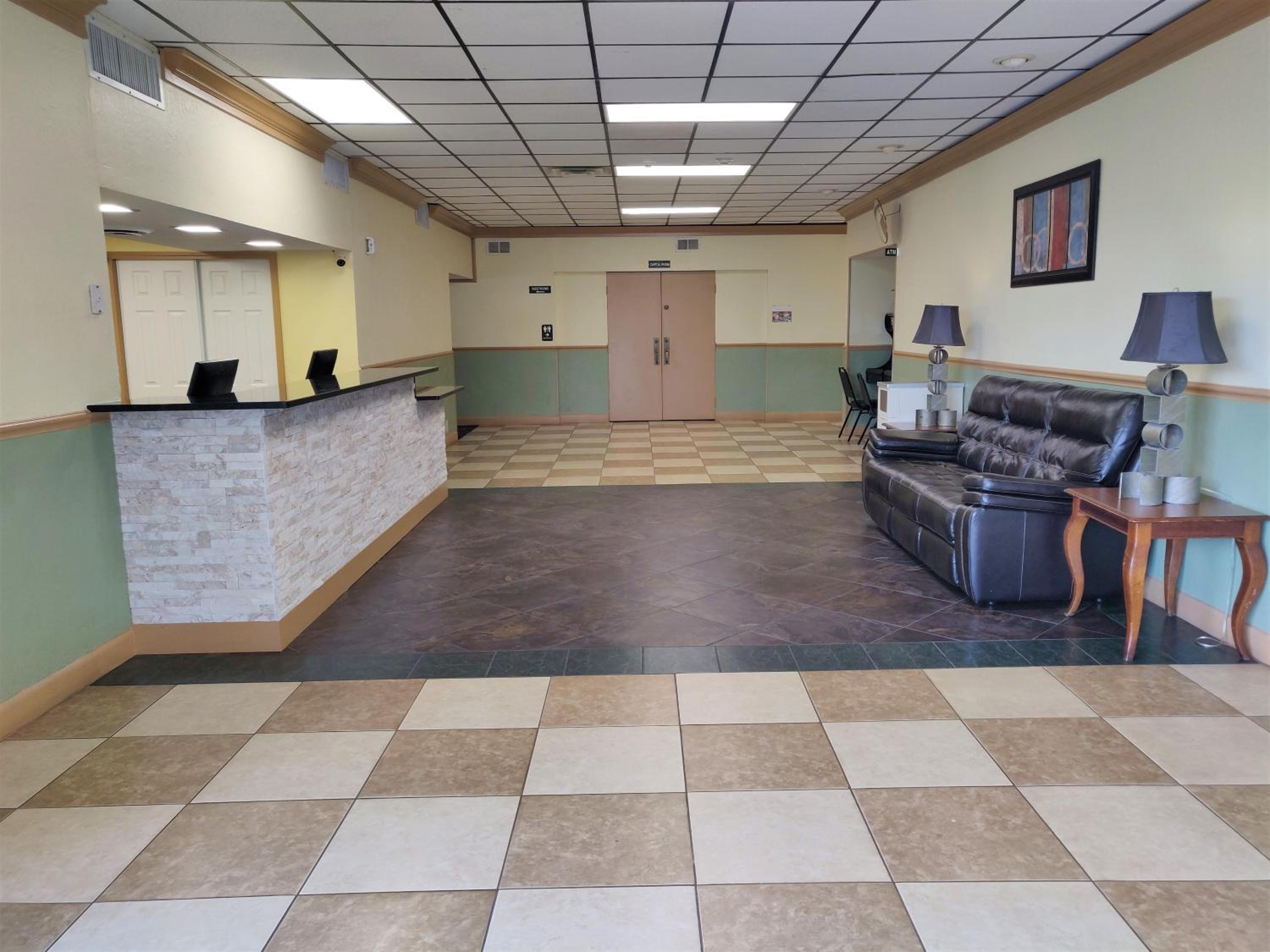 Columbus Grand Hotel & Banquet Center, Photo 32