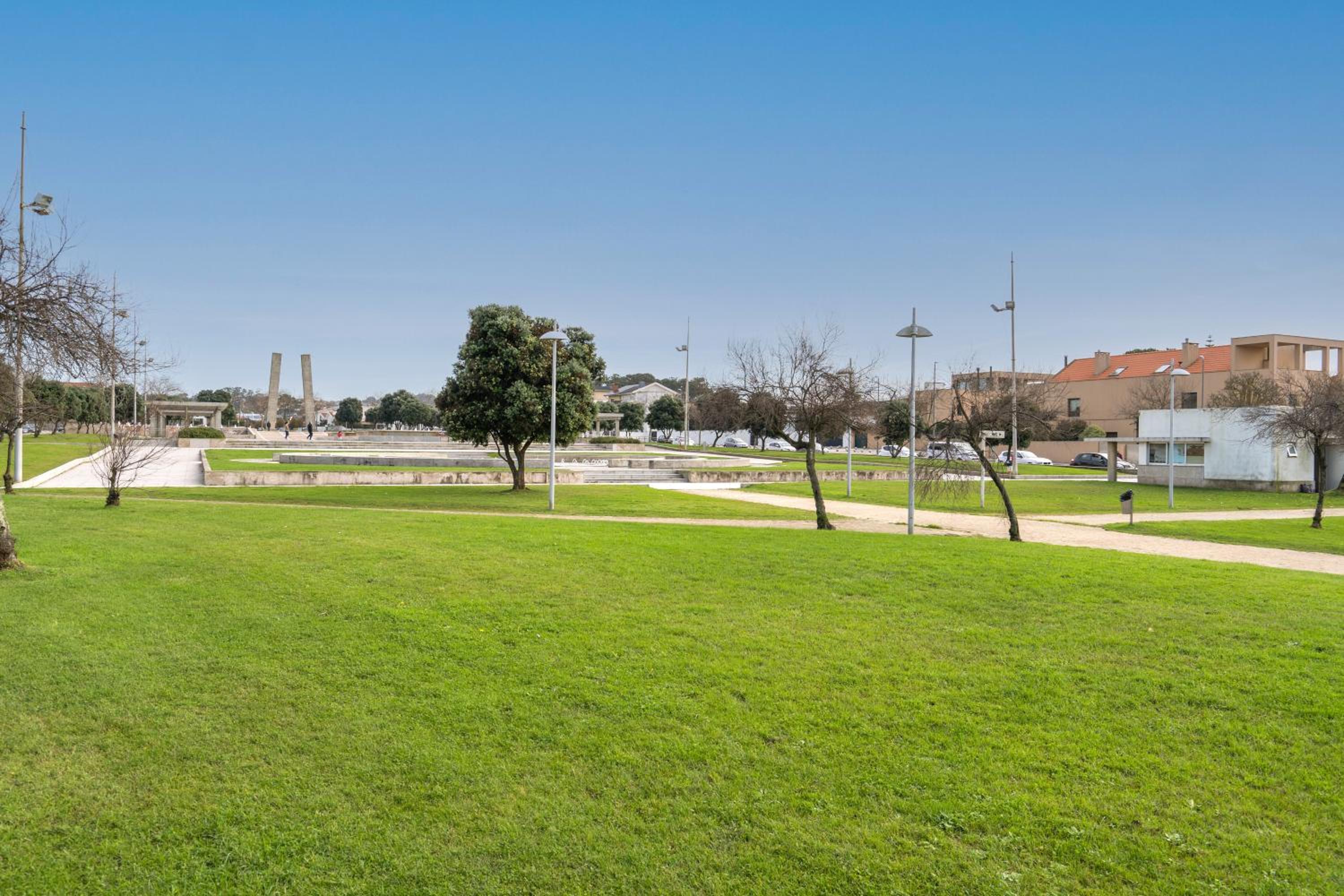 Host Wise - Stunning Modern Flat w Terrace Miramar Gaia view 5