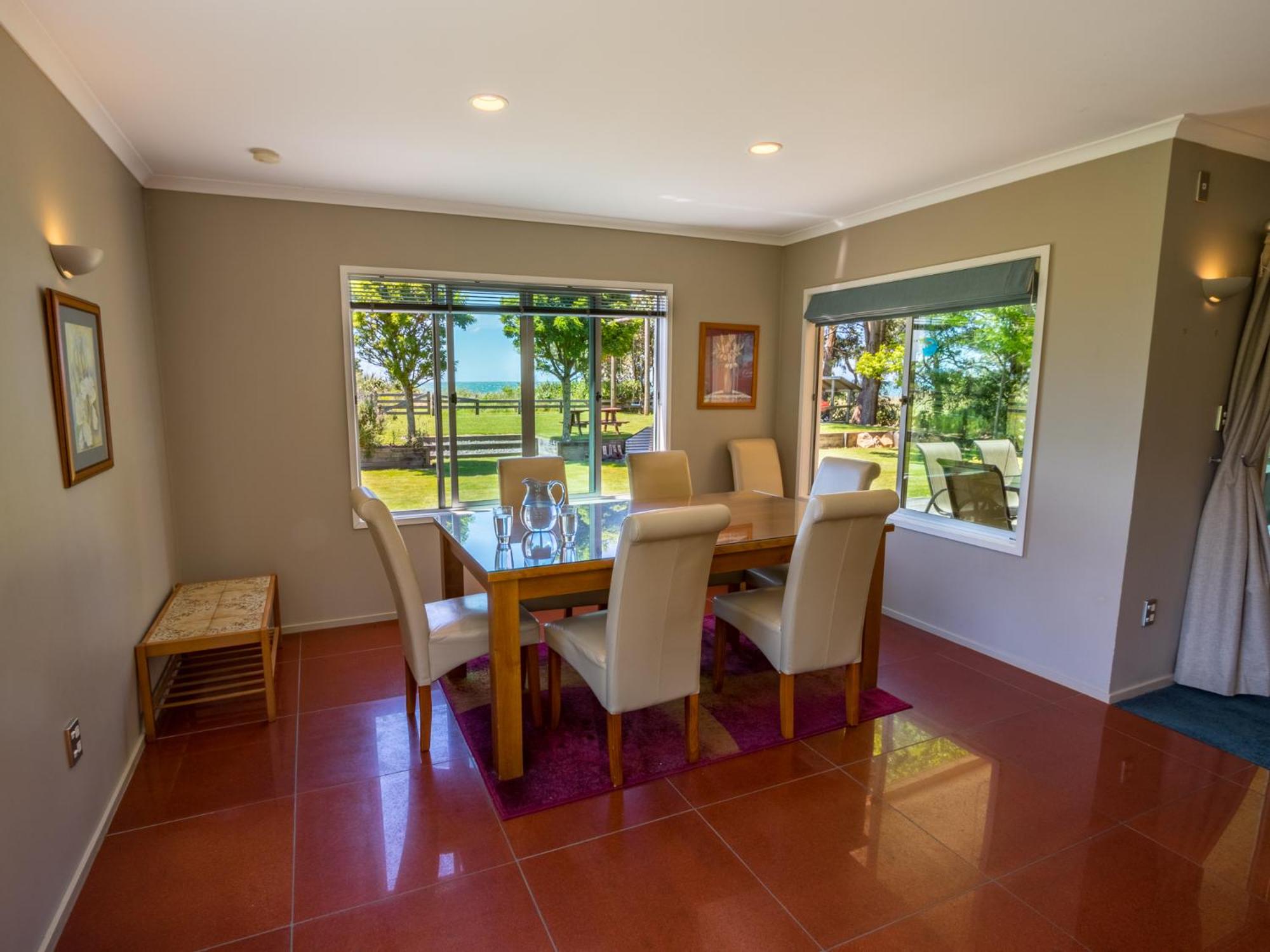 La Casa Al Mare - Golden Bay Beach House