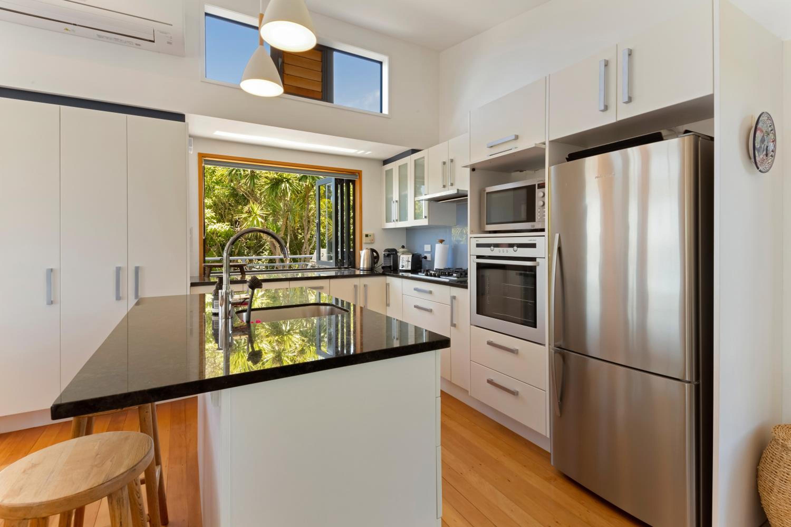 The Cove at Little O - Stay Waiheke view 5