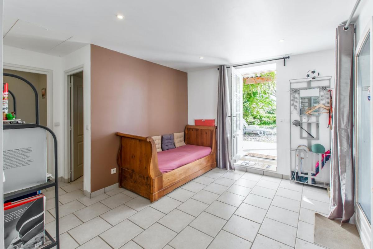 Maison de 3 chambres avec jardin clos et wifi a Assay