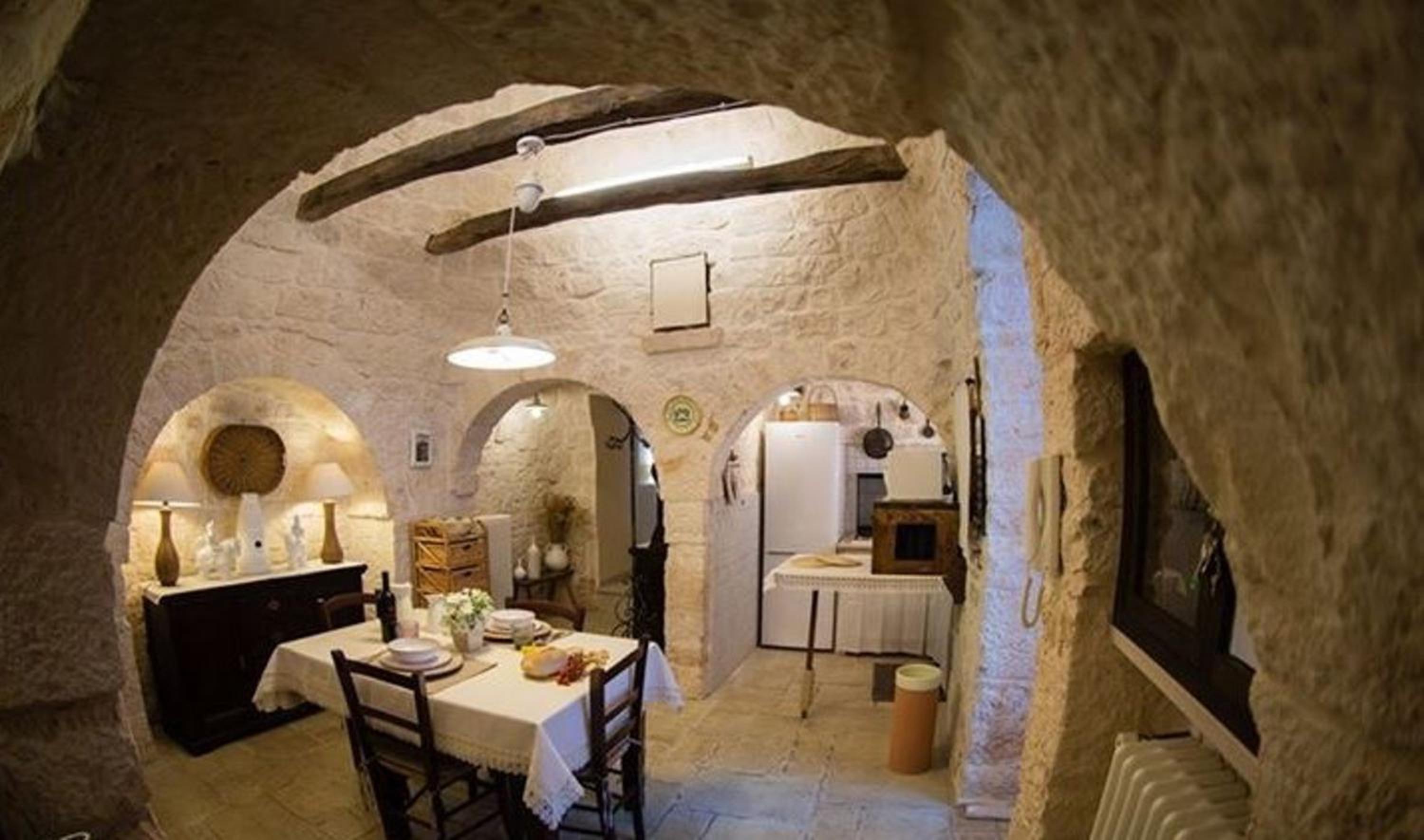 Spacious Villa with Private Pool in Castellana Grotte view 4