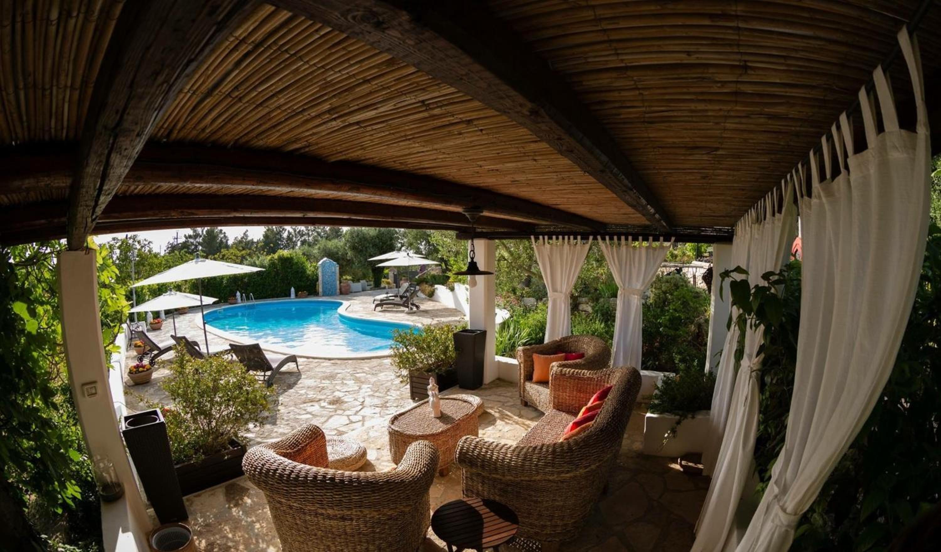 Spacious Villa with Private Pool in Castellana Grotte view 3