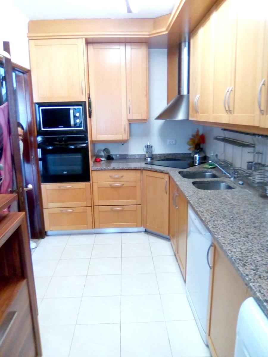 4 bedrooms house with shared pool furnished garden and wifi at Corroios 4 km away from the beach