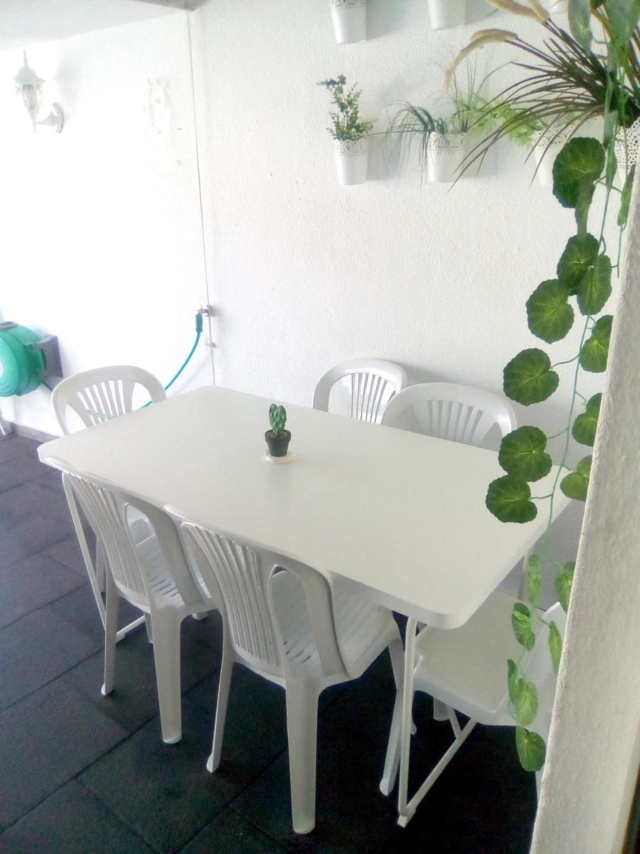4 bedrooms house with shared pool furnished garden and wifi at Corroios 4 km away from the beach