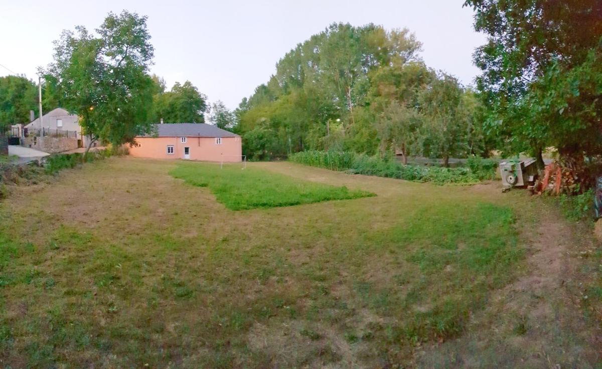 4 bedrooms house with furnished garden at Baralla