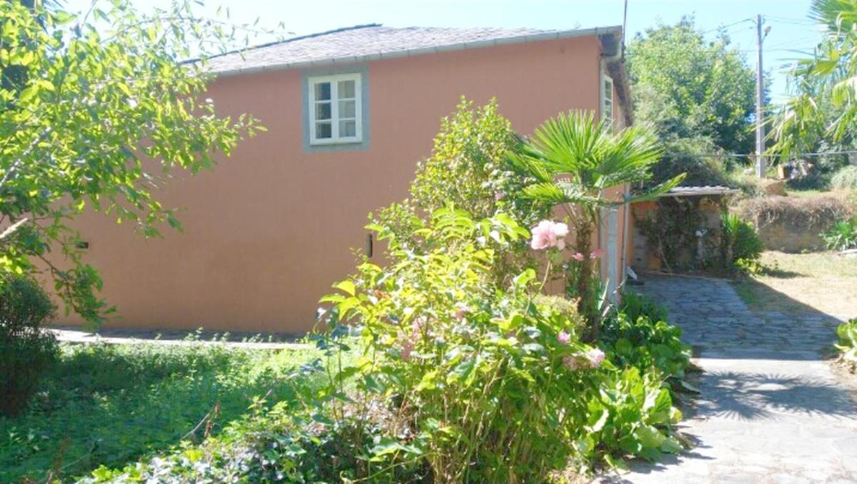 4 bedrooms house with furnished garden at Baralla