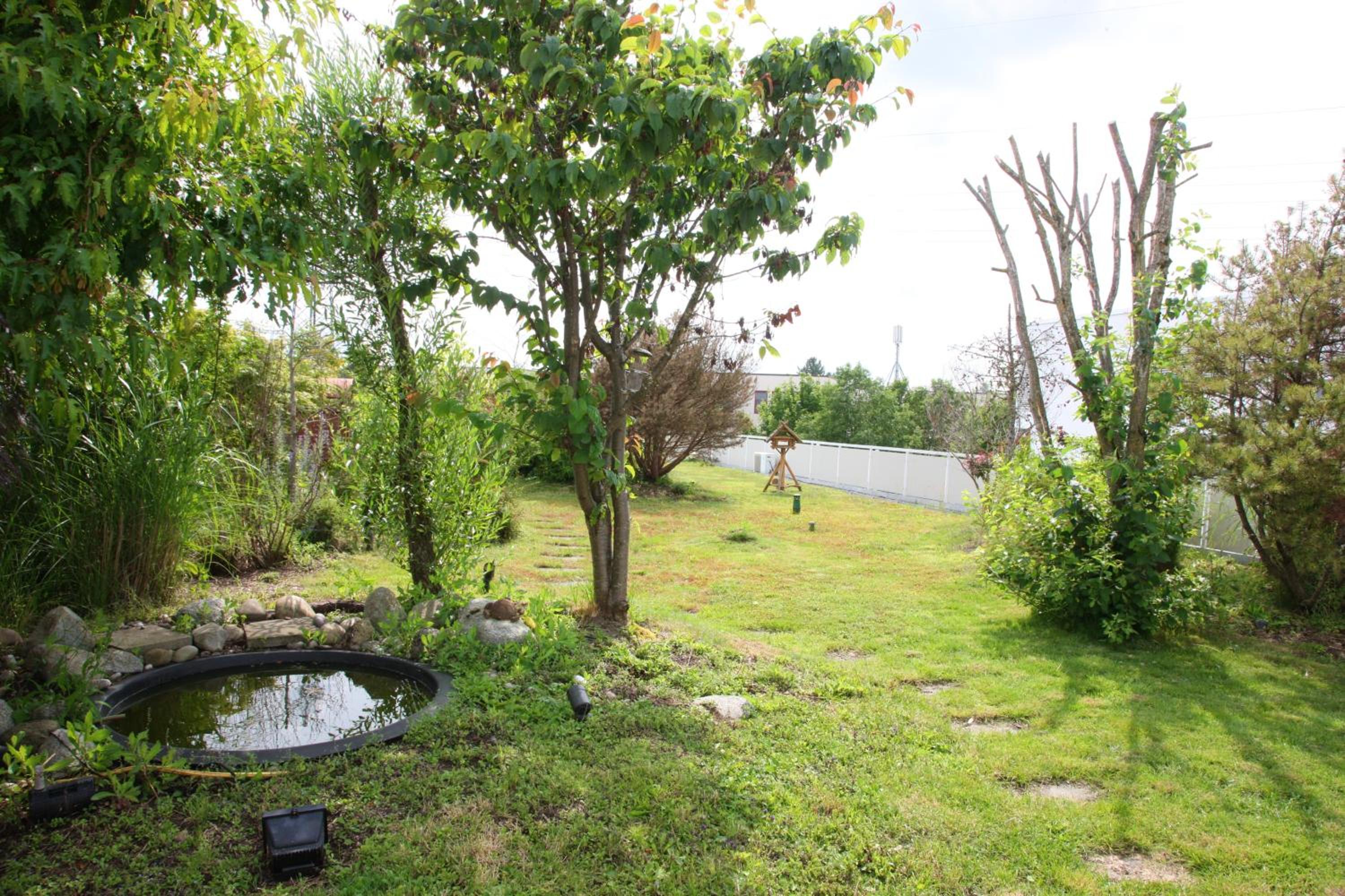 Spacious apartment in Sauerlach with private pool