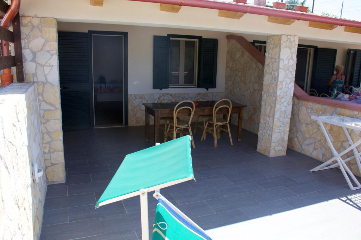 One bedroom appartement at Vieste 700 m away from the beach with furnished garden photo 2