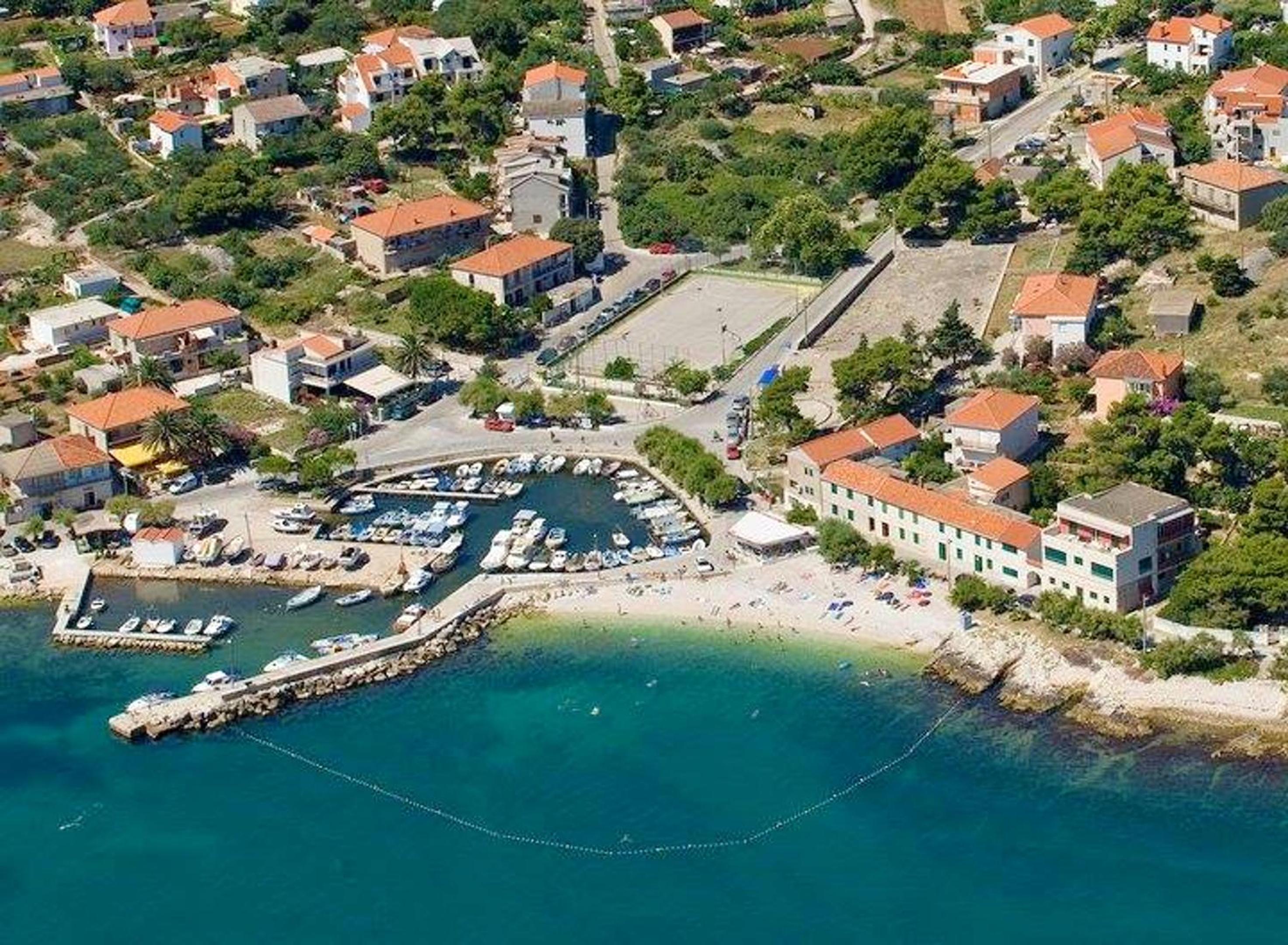 Charming Apartment in Slatine with Sea View – 45 m²