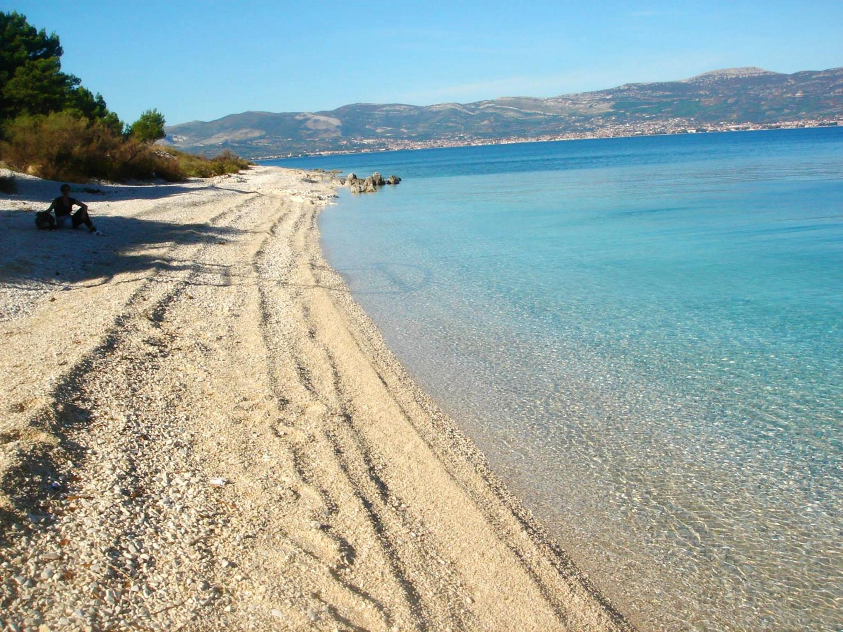 Charming Apartment in Slatine with Sea View – 45 m²