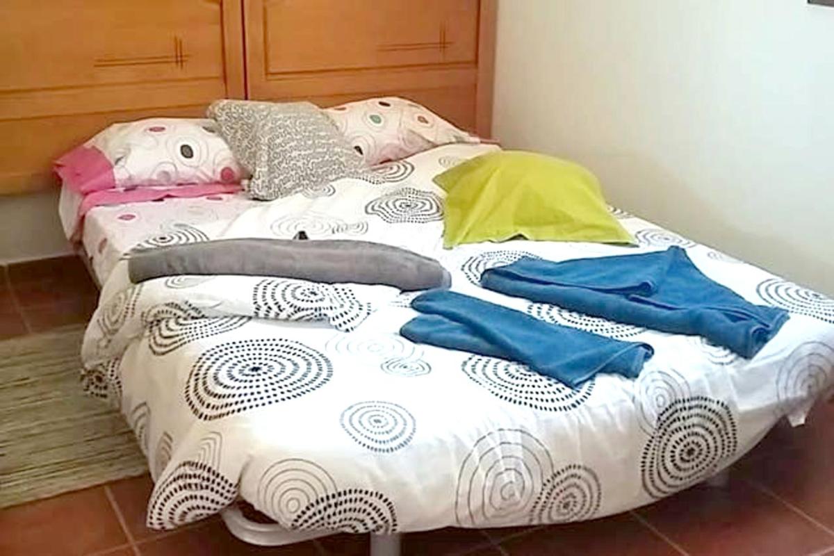 One bedroom house with garden at Triquivijate photo 5