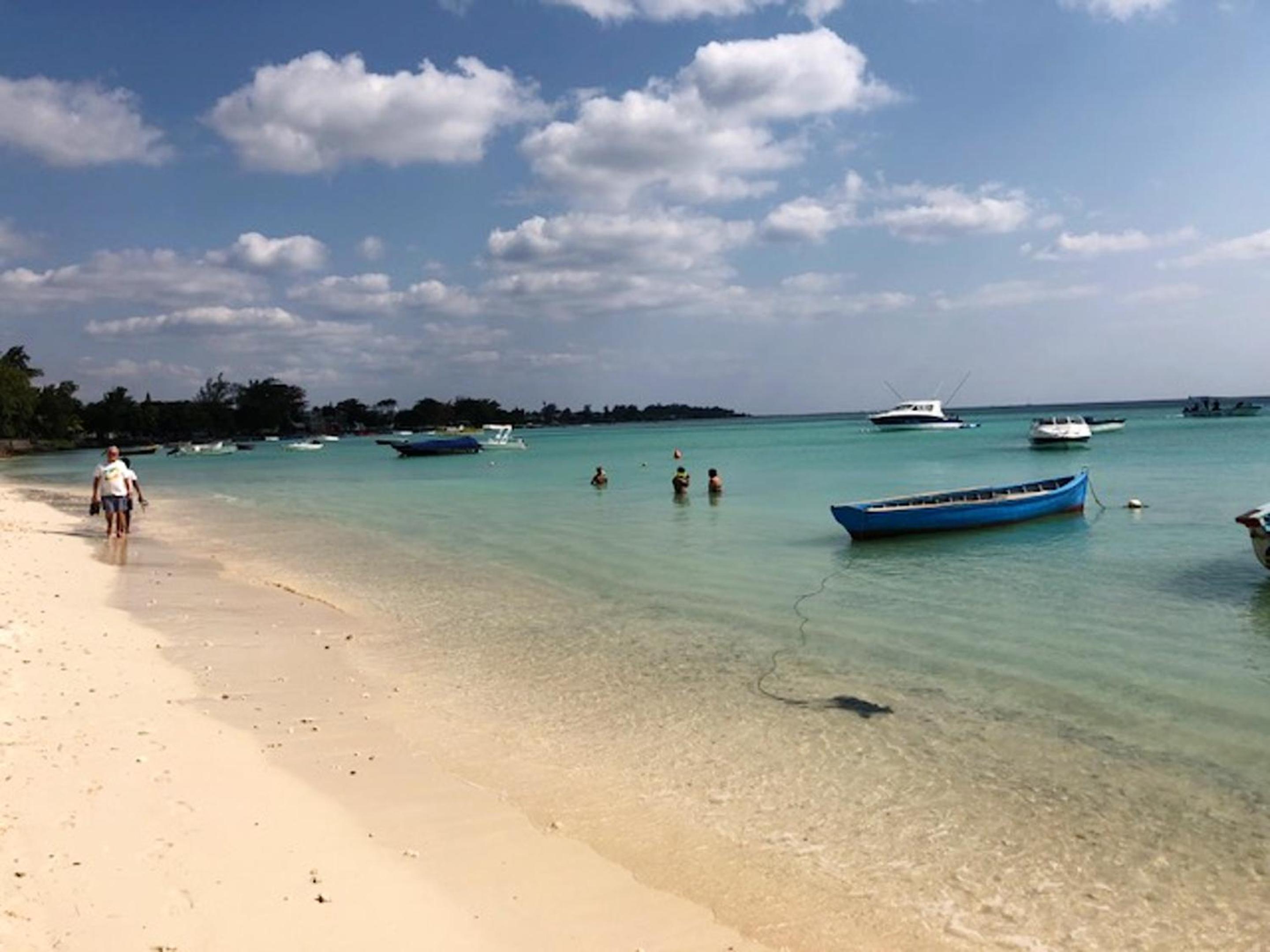 Charming house in Trou aux Biches with direct beach access