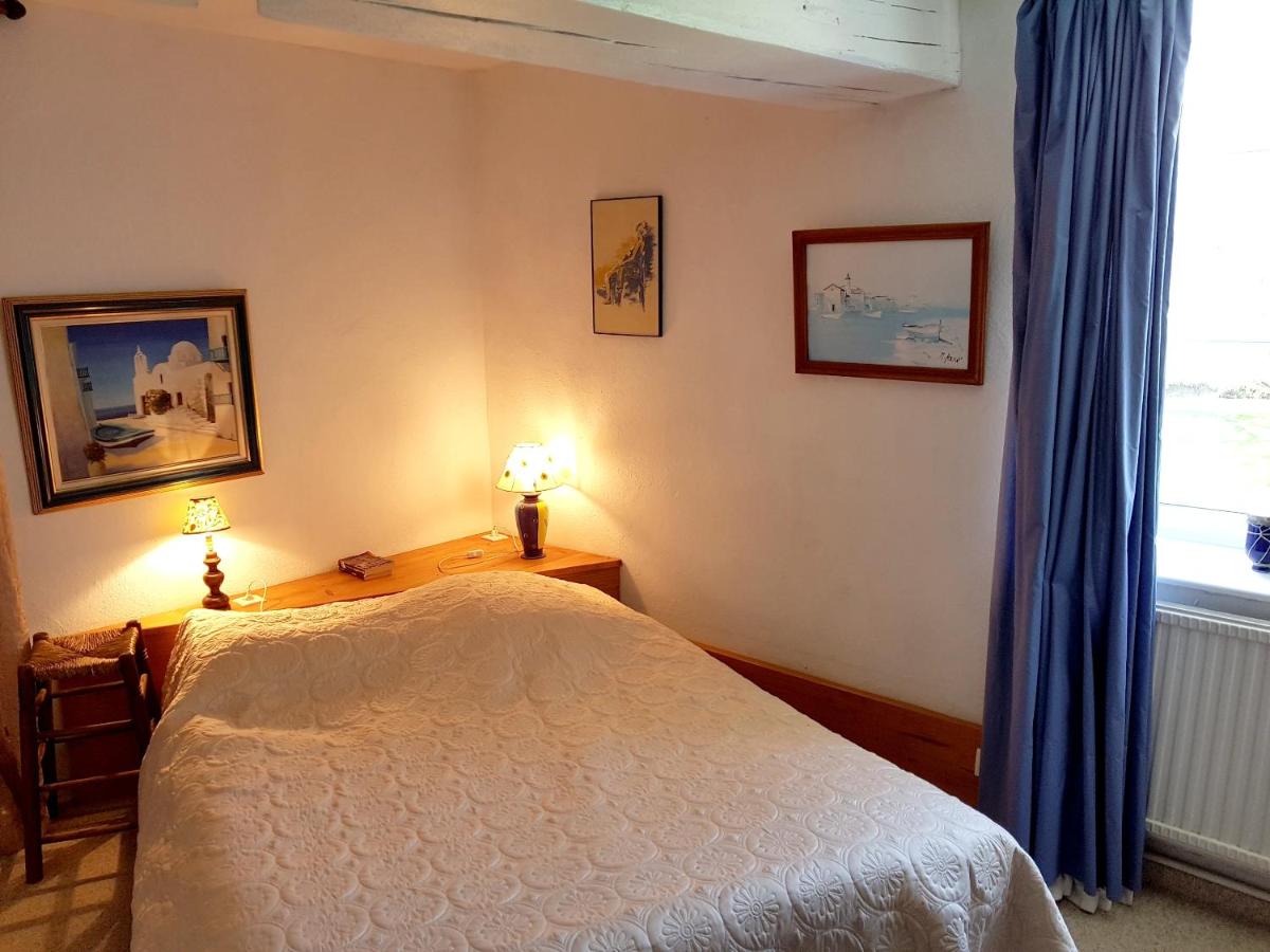 Villa de 5 chambres avec piscine privee jacuzzi et jardin amenage a Saint Paul de Varax view 2