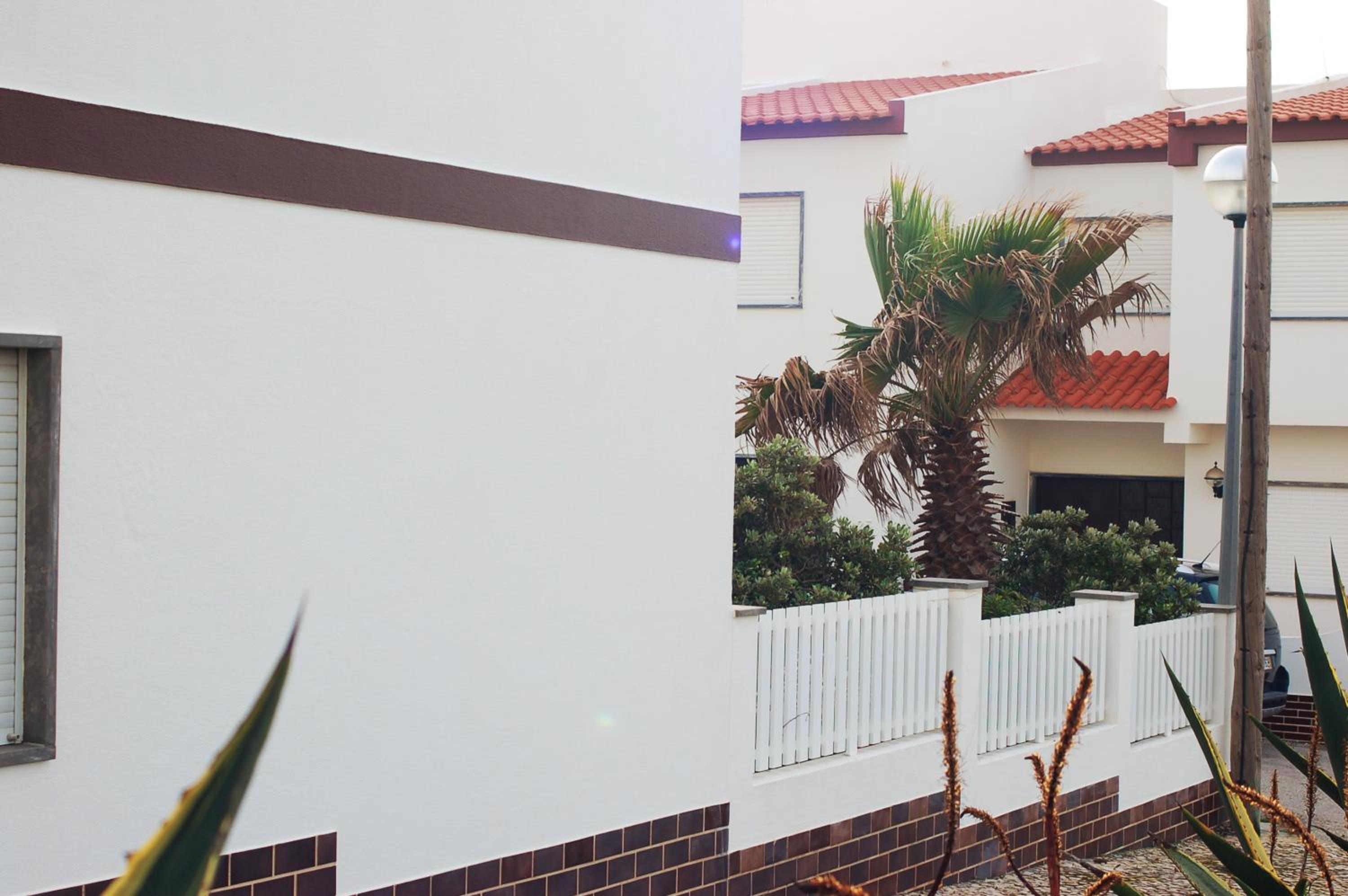 Family house with sea view in A dos Cunhados