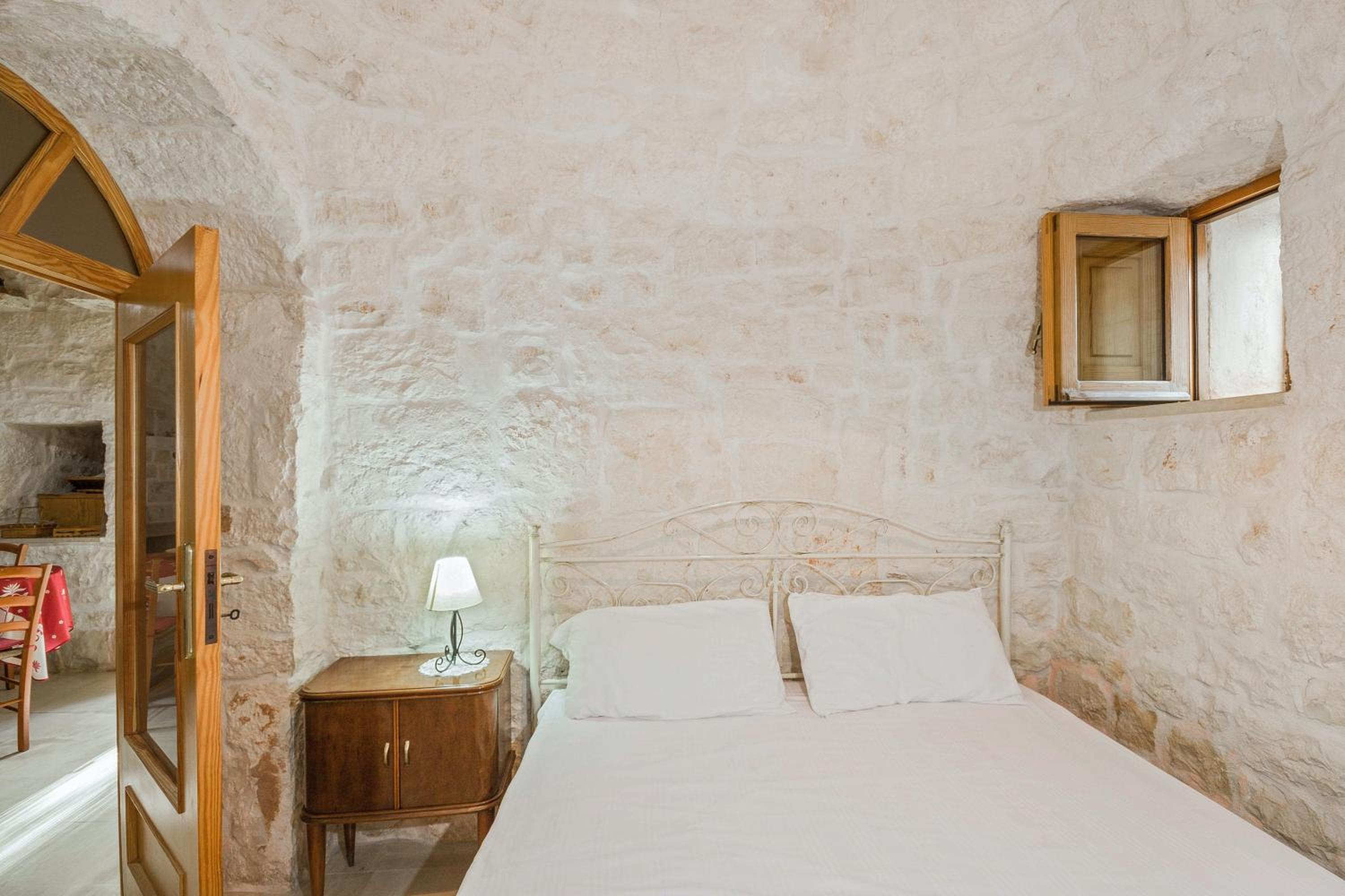 Charming house near Monopoli with terrace view 4