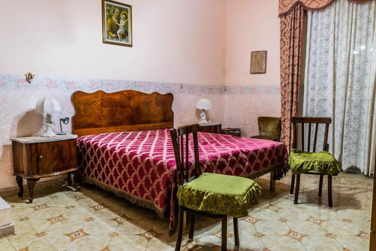 One bedroom appartement with furnished terrace and wifi at Favara 8 km away from the beach