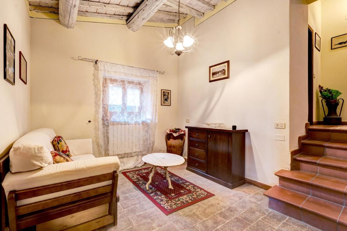 12 bedrooms mansion with city view private pool and enclosed garden at Cortona