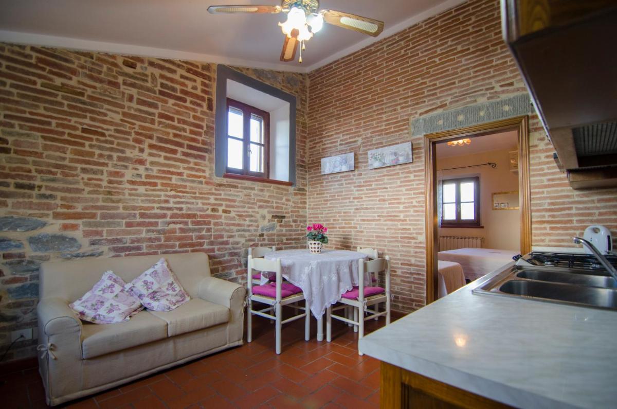 12 bedrooms mansion with city view private pool and enclosed garden at Cortona