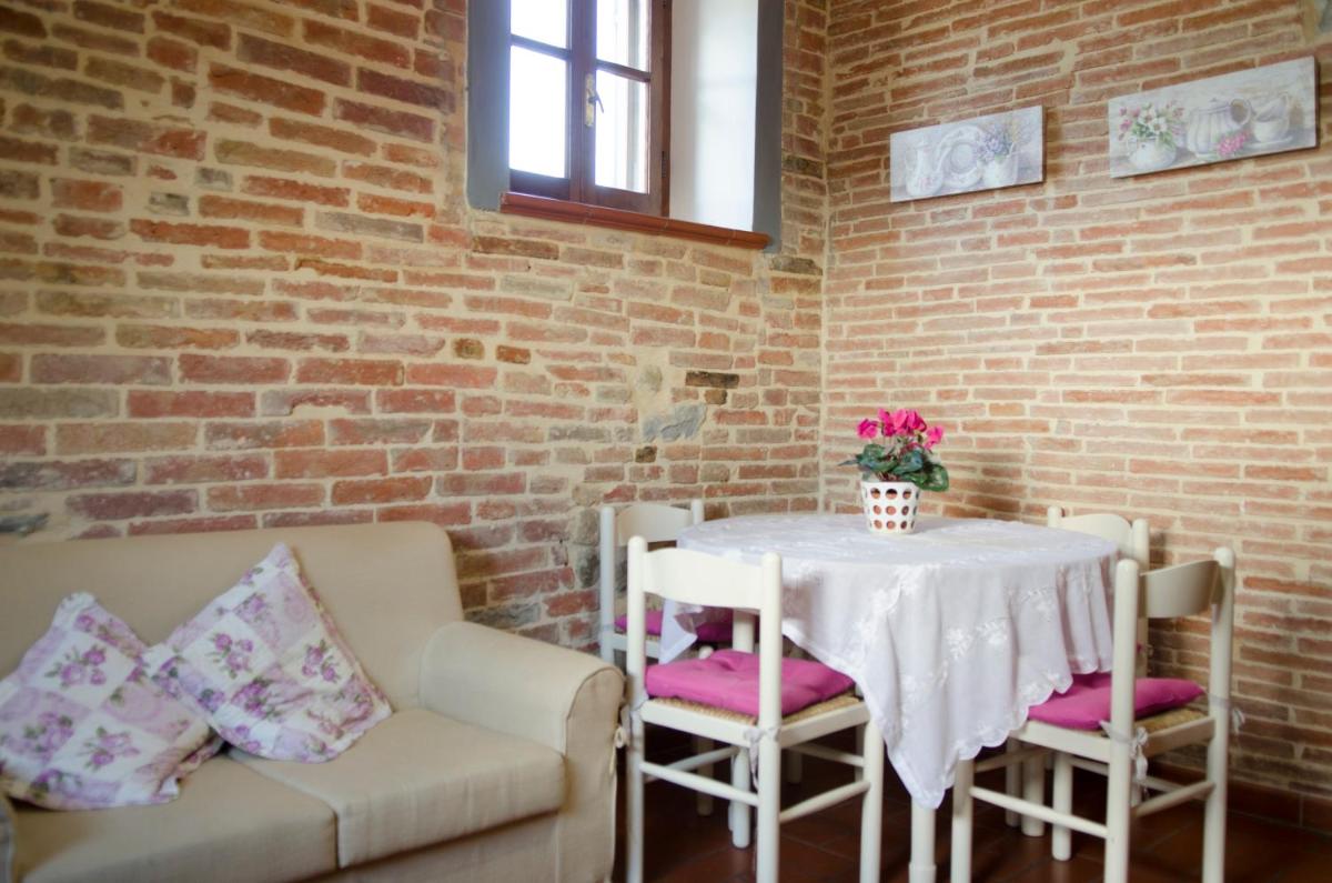 12 bedrooms mansion with city view private pool and enclosed garden at Cortona