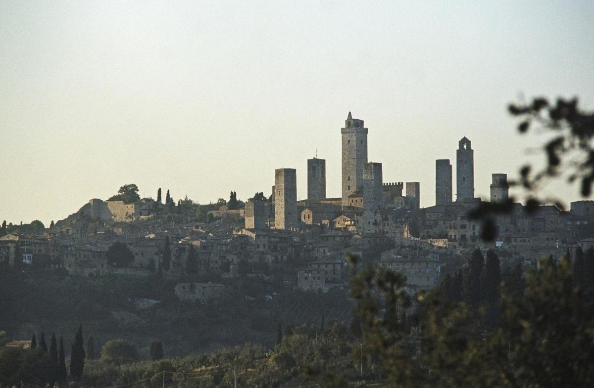12 bedrooms mansion with city view private pool and enclosed garden at Cortona