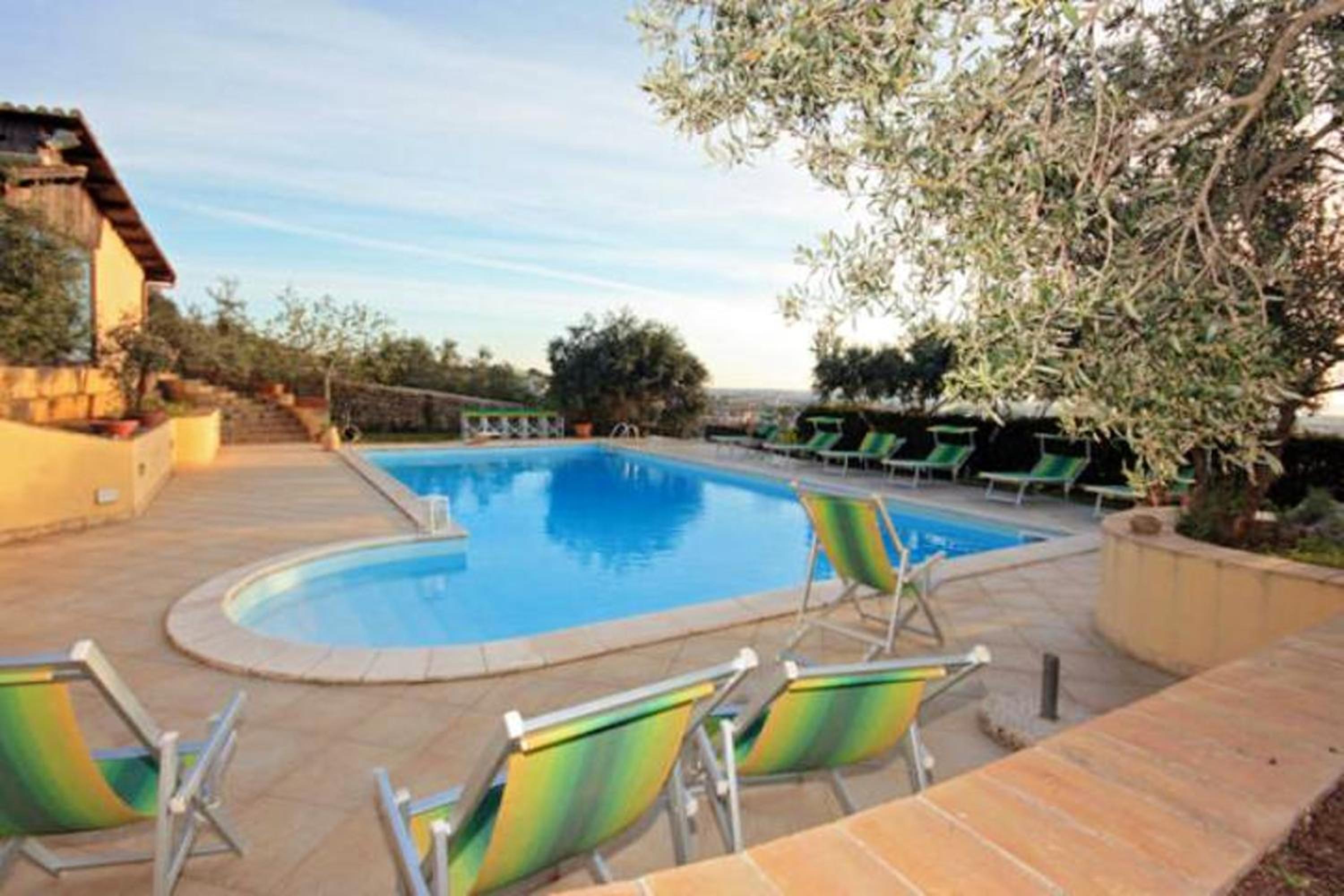 Bright Apartment Marsala + Pool photo 5