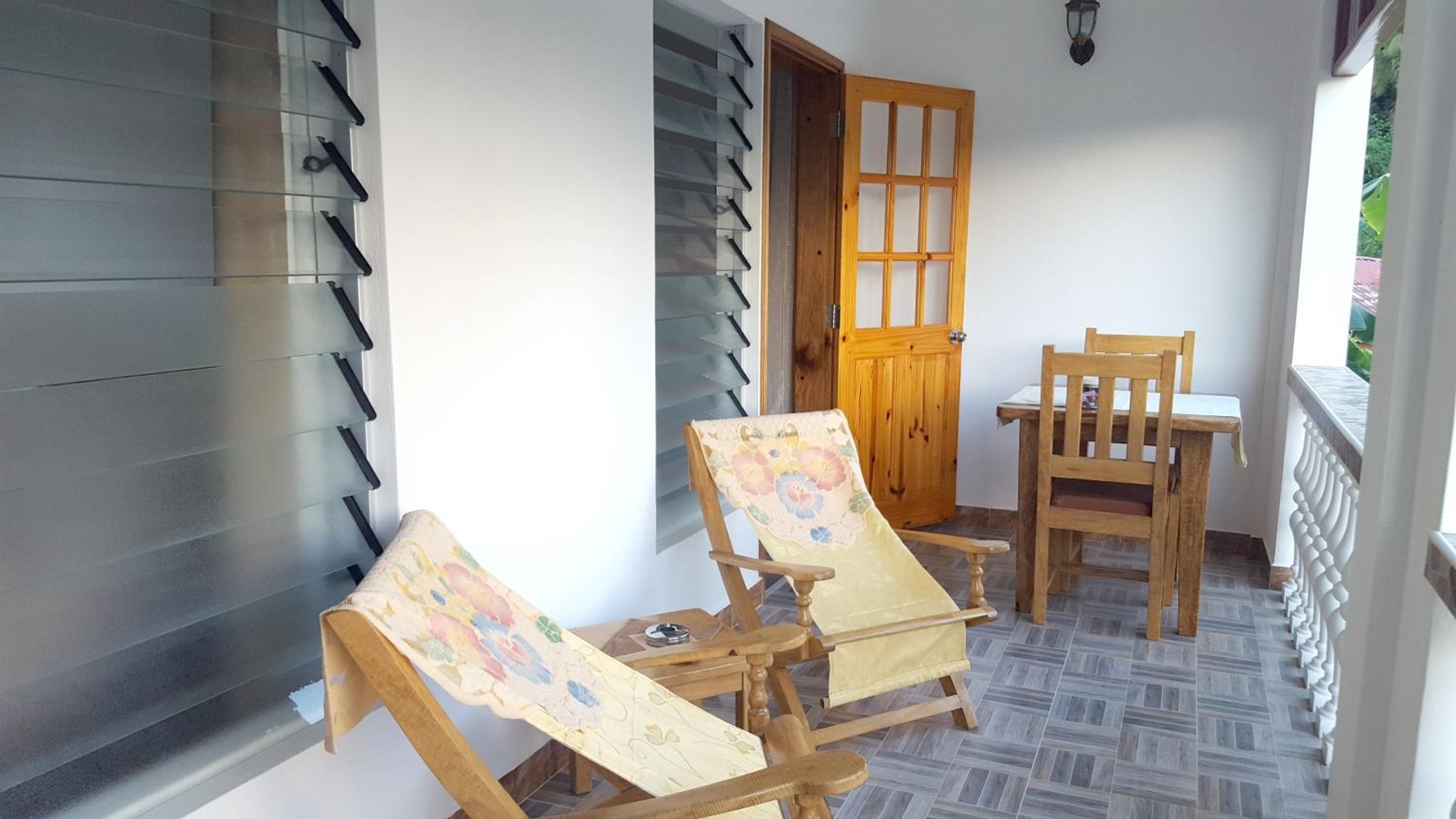 Comfortable apartment in Baie Sainte Anne 56 m² with sea view