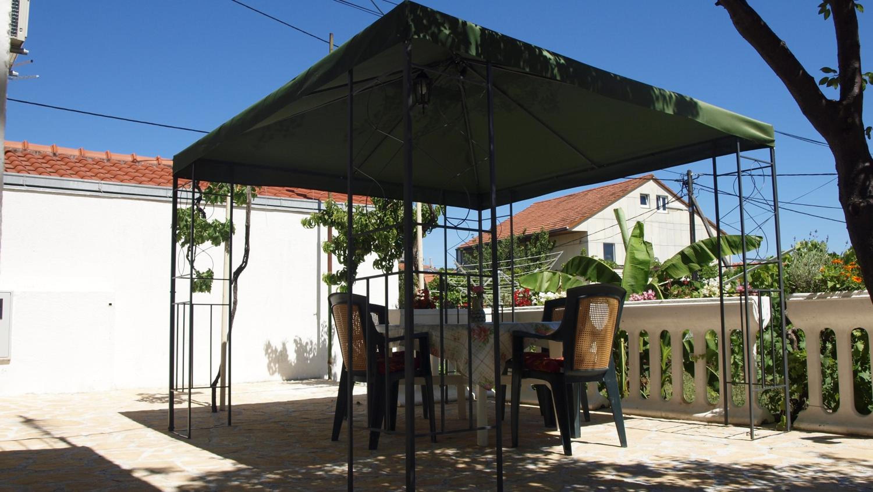 Enjoy a cozy apartment in Slatine 65 m² with terrace view 5