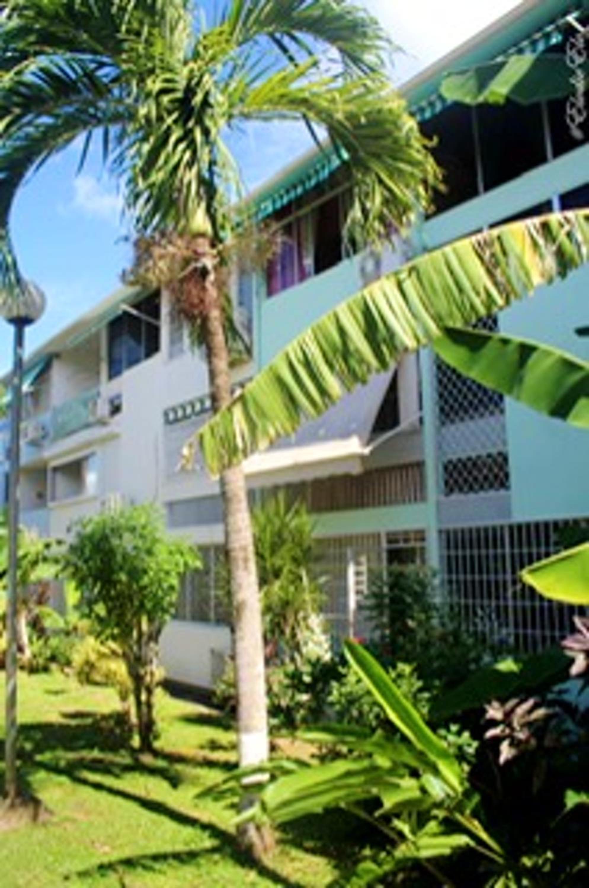 Appartement moderne à Les Trois Ilets, 40 m², vue jardin view 2