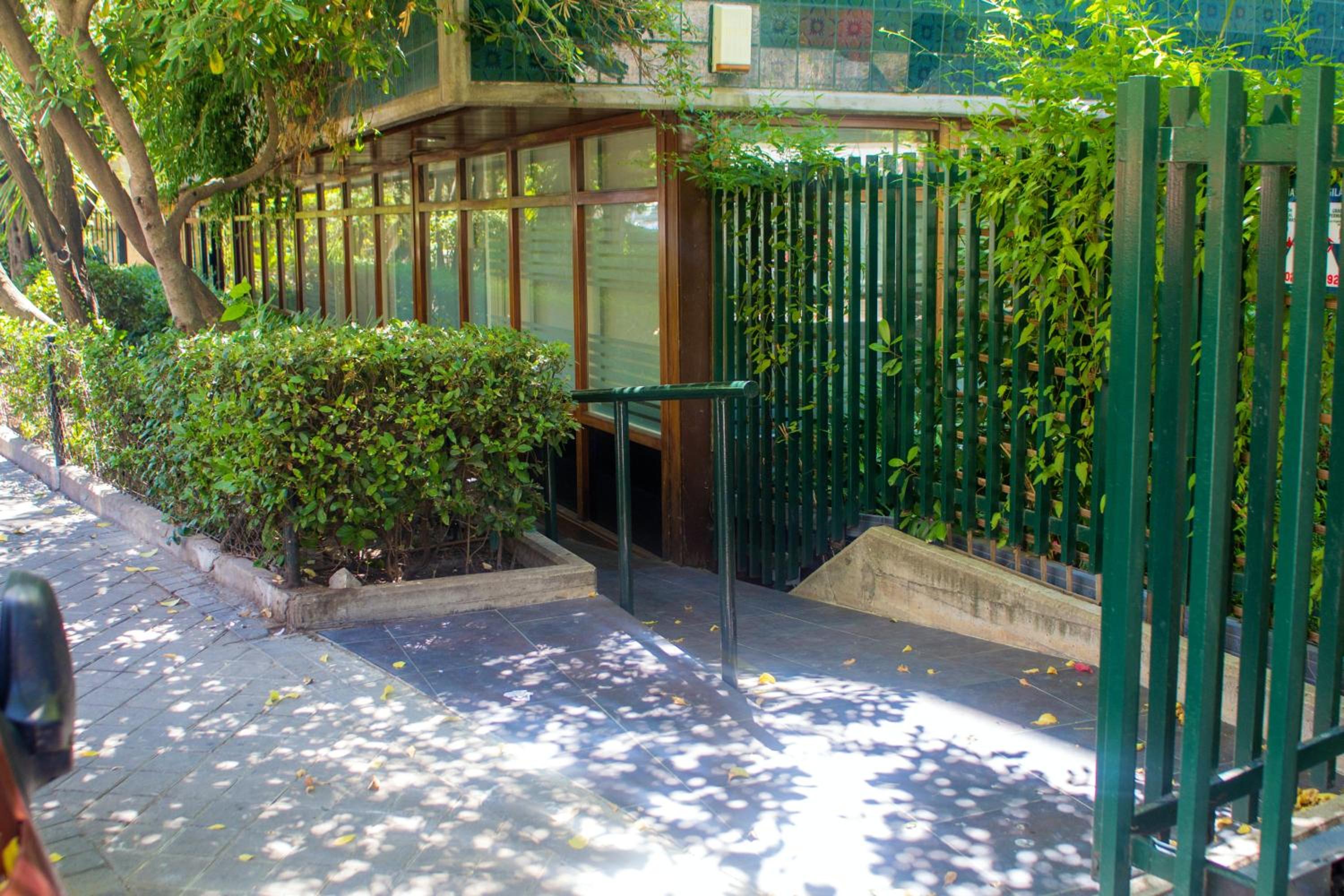 Quiet Studio in Madrid - 35 m² with Shared Pool view 5